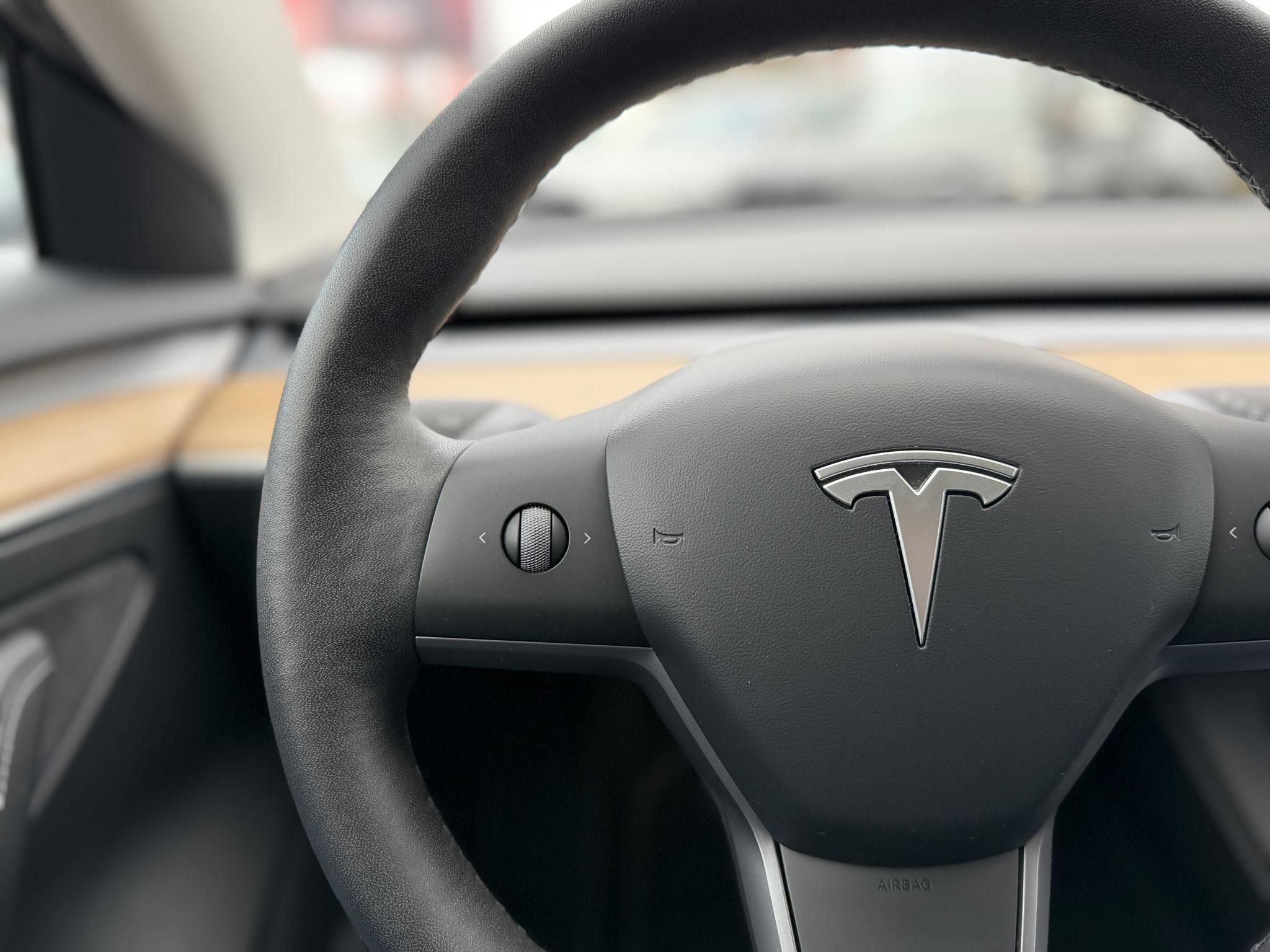 TESLA MODEL 3 Long Range AWD (Automata) 95e km. garanciális. mátrix LED. hőszivattyú. premium hifi