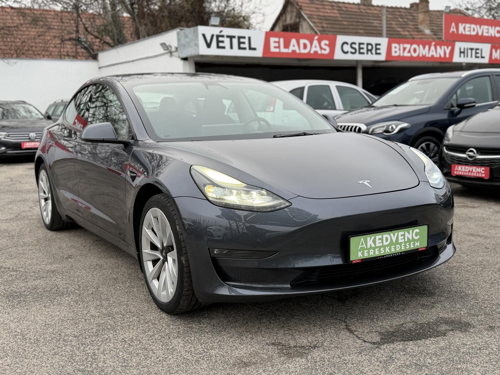 TESLA MODEL 3 Long Range AWD (Automata) 95e km. garanciális. mátrix LED. hőszivattyú. premium hifi