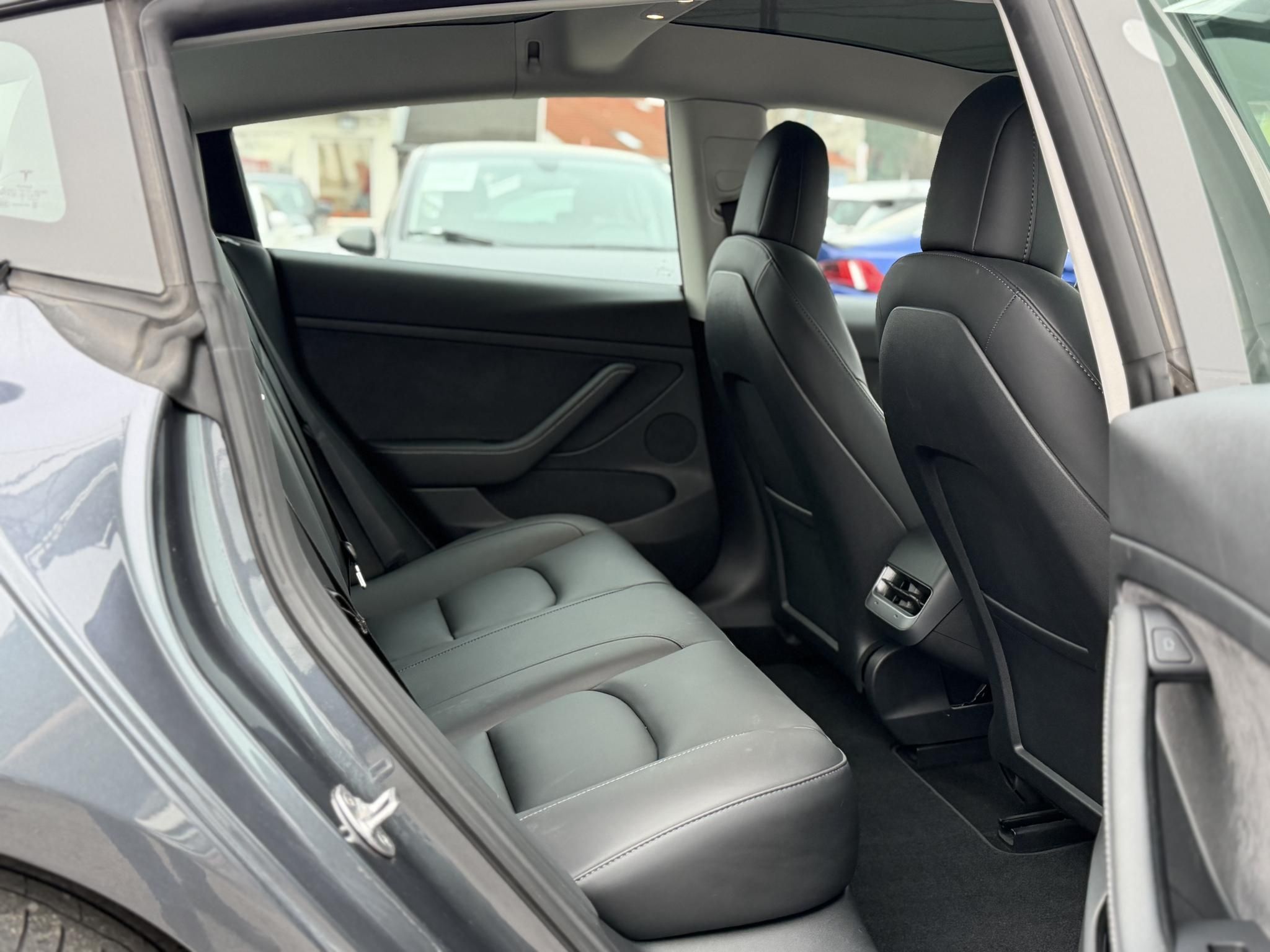 TESLA MODEL 3 Long Range AWD (Automata) 95e km. garanciális. mátrix LED. hőszivattyú. premium hifi