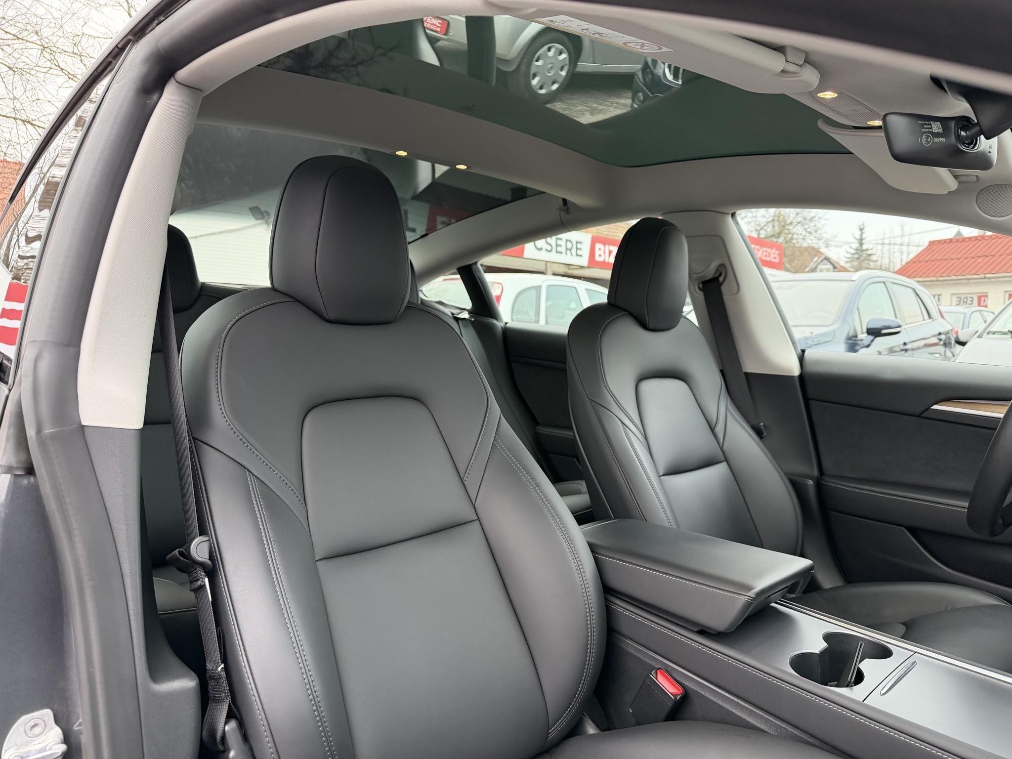 TESLA MODEL 3 Long Range AWD (Automata) 95e km. garanciális. mátrix LED. hőszivattyú. premium hifi