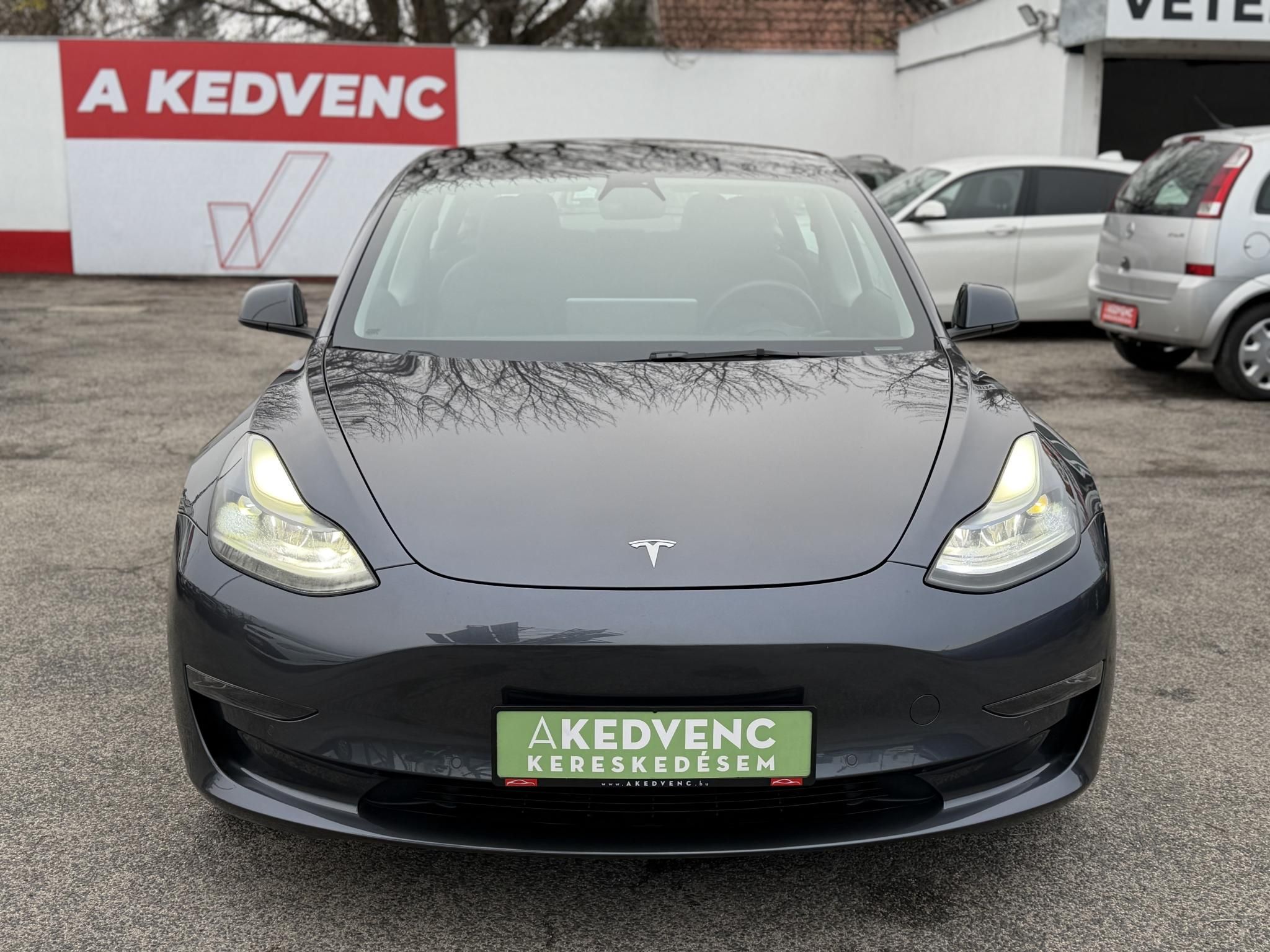 TESLA MODEL 3 Long Range AWD (Automata) 95e km. garanciális. mátrix LED. hőszivattyú. premium hifi