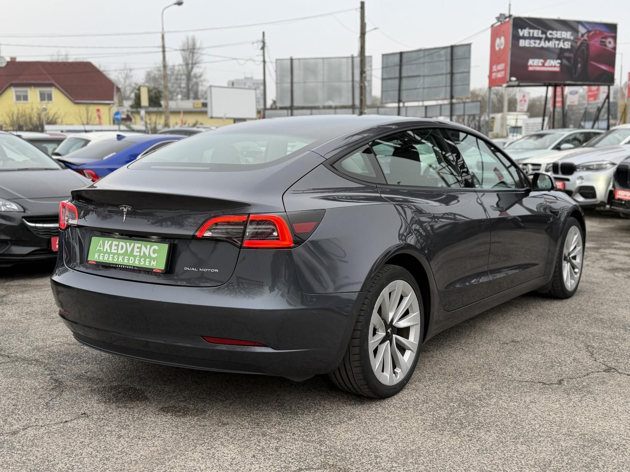 TESLA MODEL 3 Long Range AWD (Automata) 95e km. garanciális. mátrix LED. hőszivattyú. premium hifi