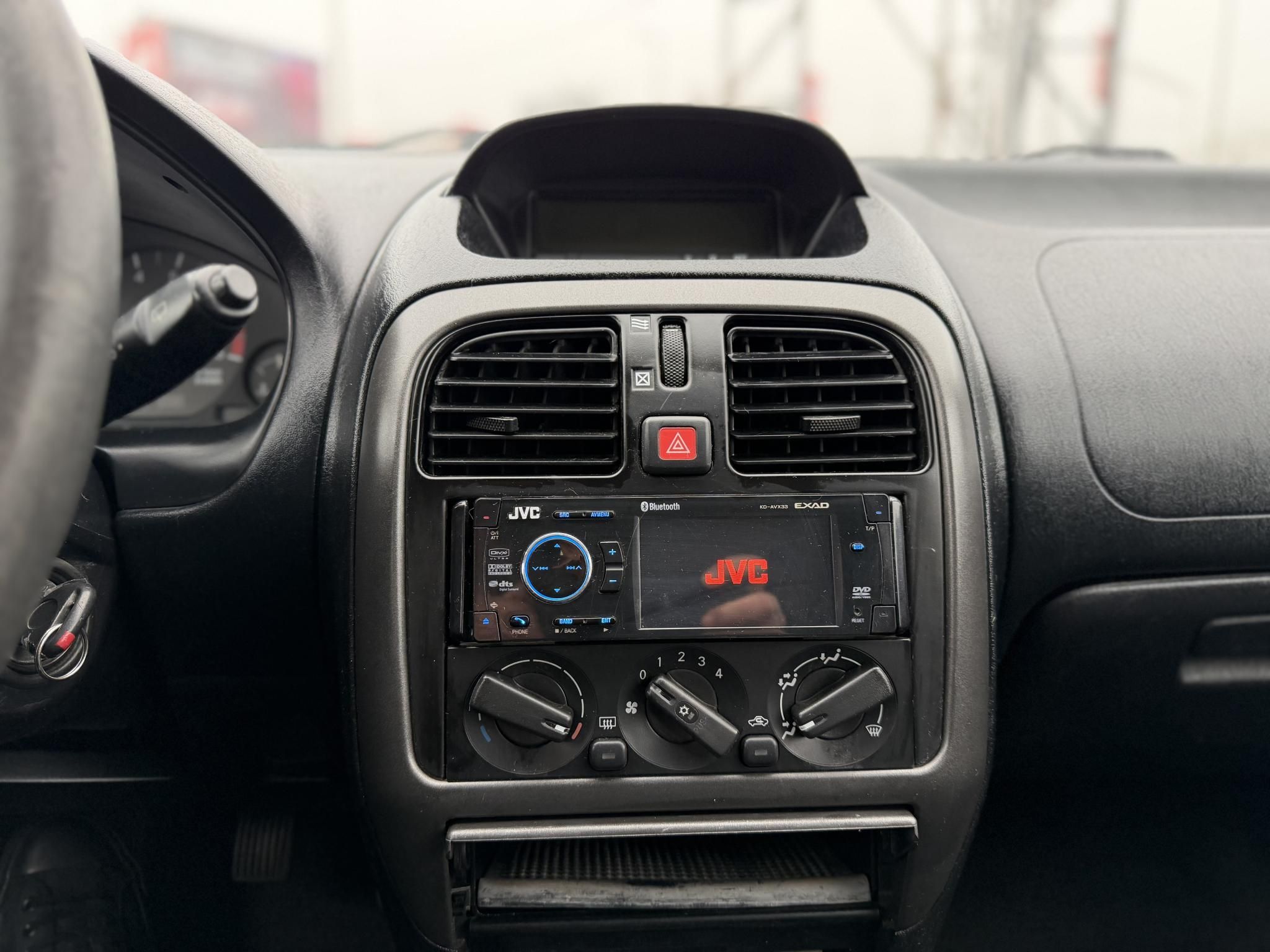 MITSUBISHI CARISMA 1.6 Classic Klima Magyarországi Vonóhorog Téli-nyári kerék garnitúra Friss műszaki vizsga!