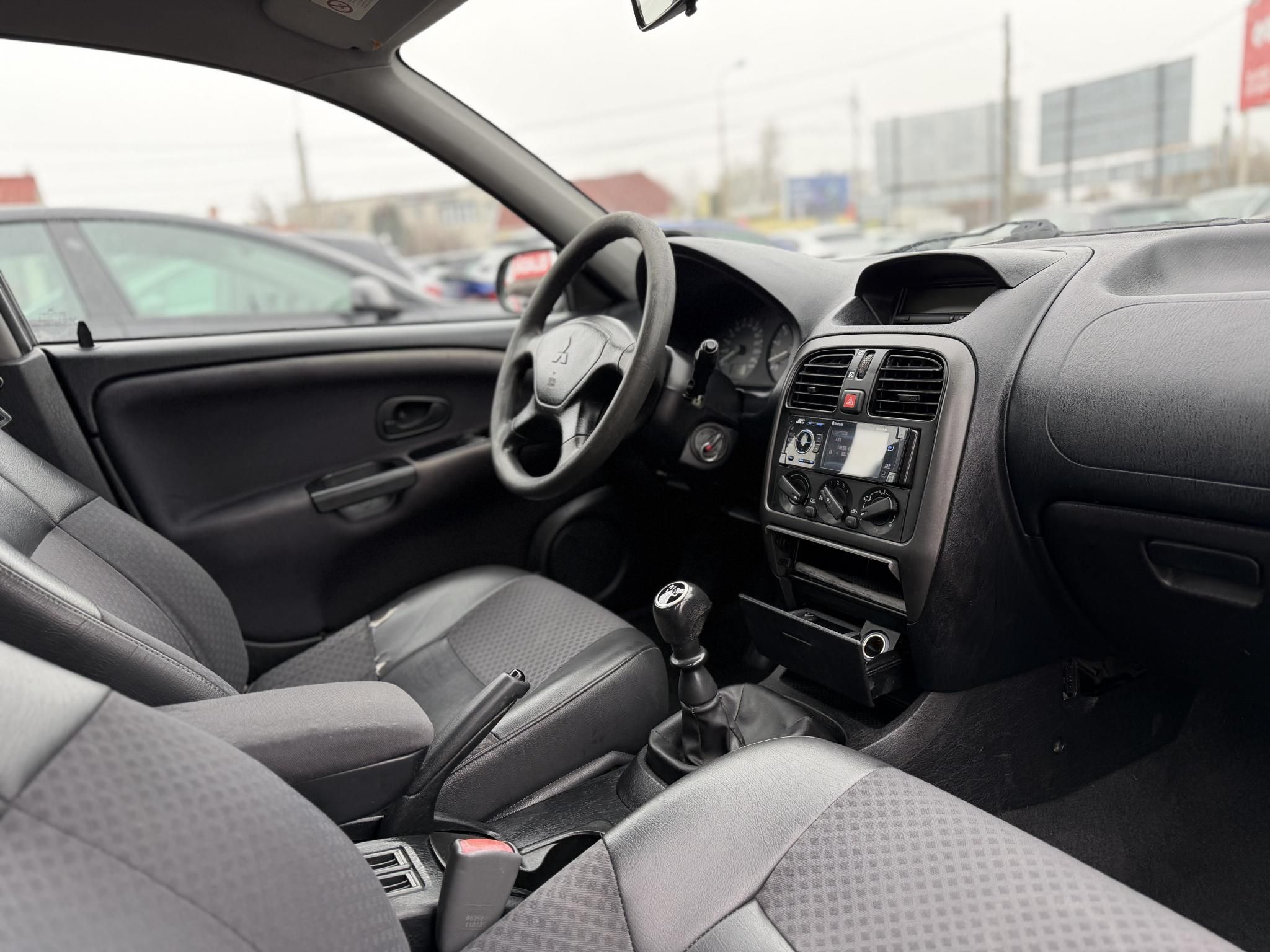 MITSUBISHI CARISMA 1.6 Classic Klima Magyarországi Vonóhorog Téli-nyári kerék garnitúra Friss műszaki vizsga!