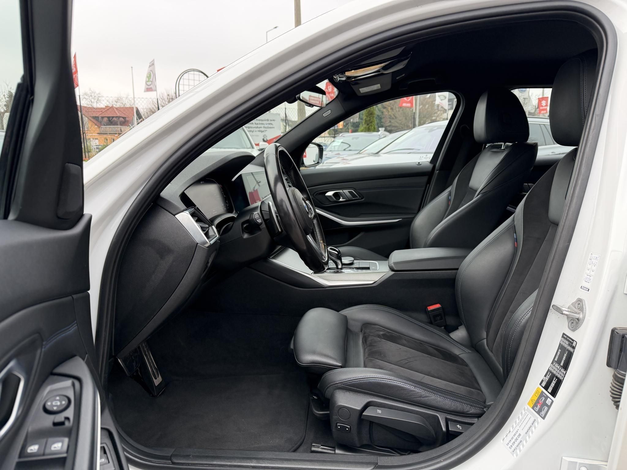 BMW 330e M Sport (Automata) Frissen szervizelt. Új téli gumik!