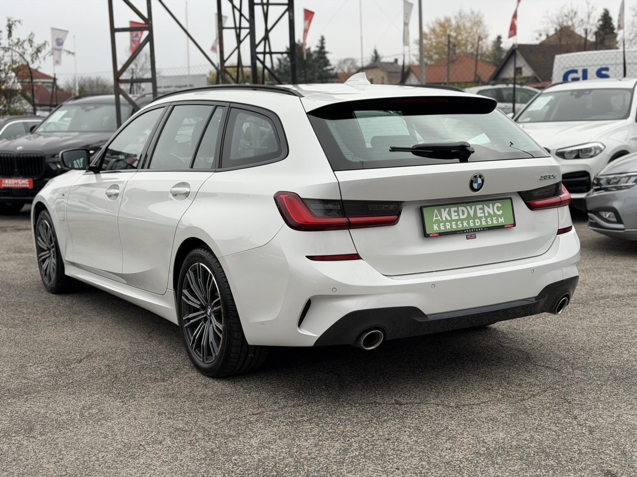 BMW 330e M Sport (Automata) Frissen szervizelt. Új téli gumik!