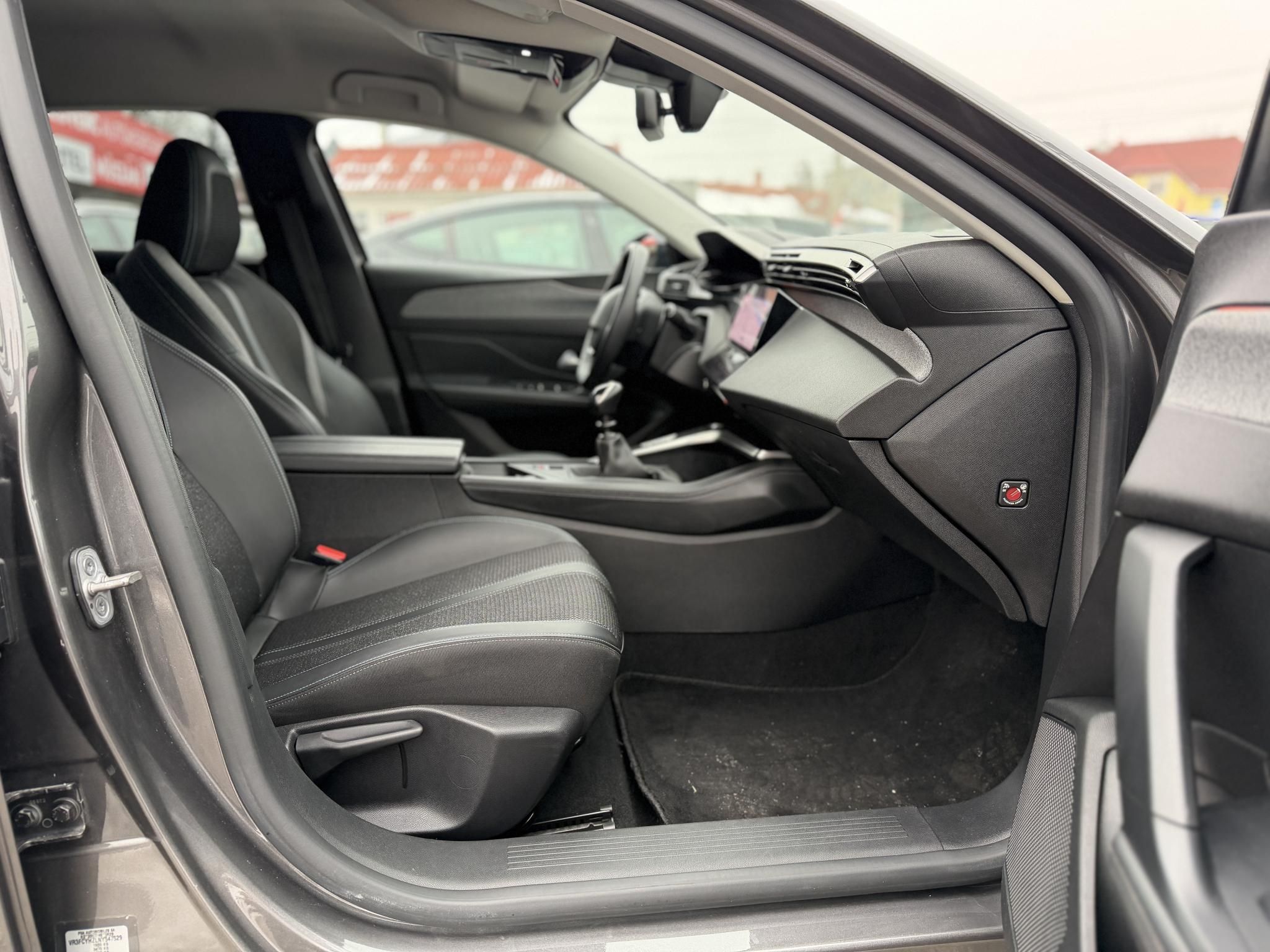 PEUGEOT 308 SW 1.5 BlueHDi Allure LED Tempomat Navi Mirrorscreen Bluetooth 360kamera