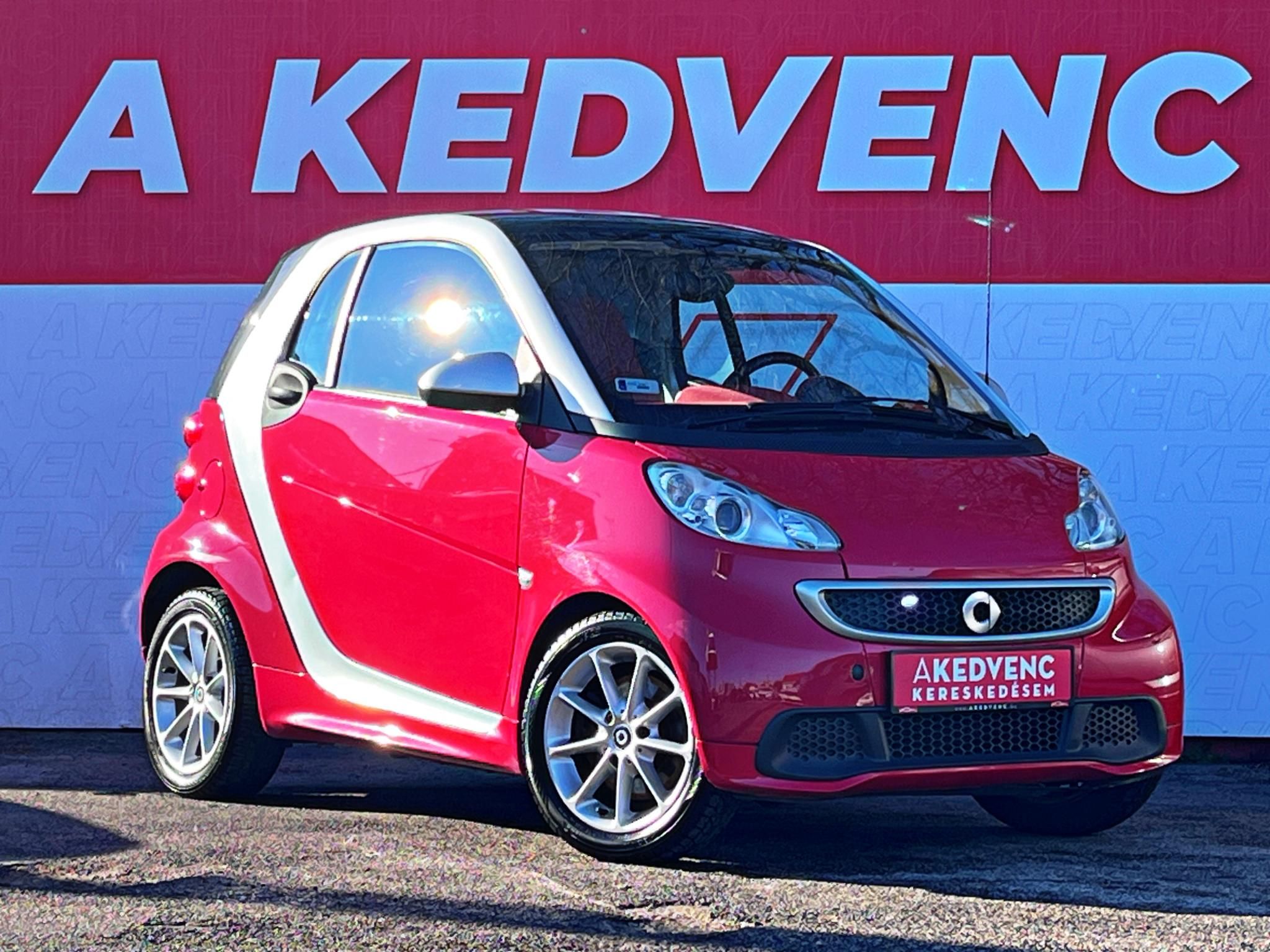 SMART FORTWO 1.0 Micro Hybrid Drive Pure Softouch COUPE 92e km. panoráma tető. frissen szervizelt