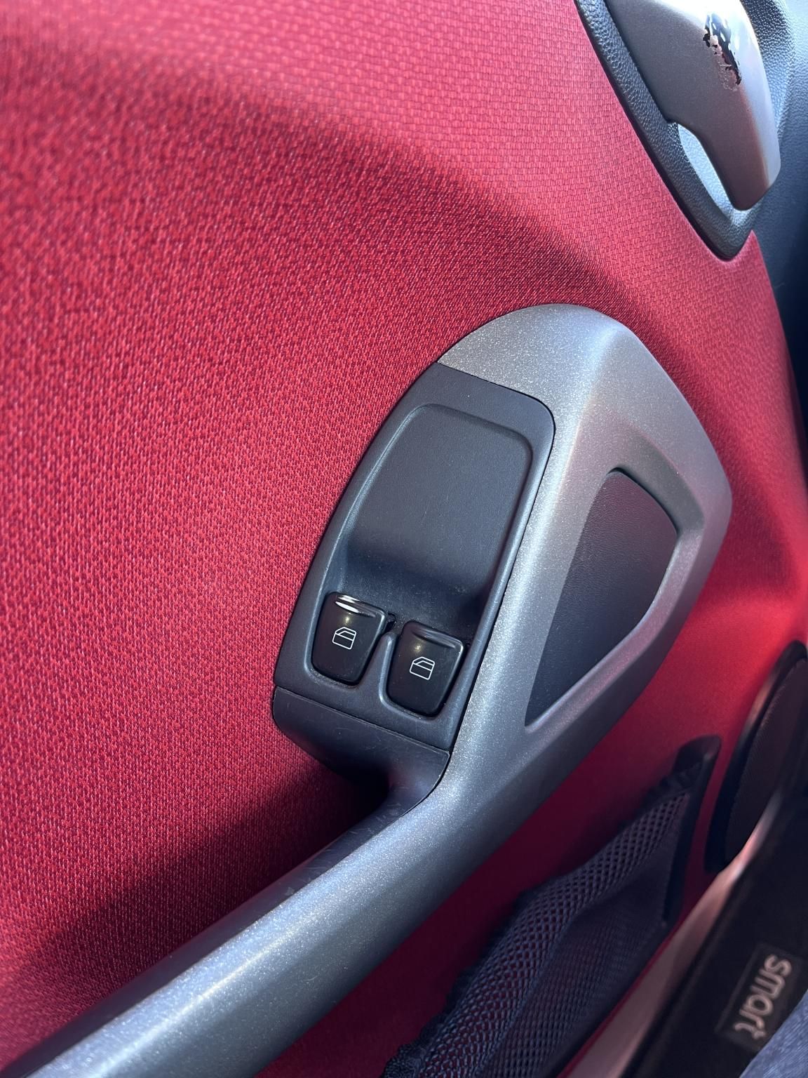 SMART FORTWO 1.0 Micro Hybrid Drive Pure Softouch COUPE 92e km. panoráma tető. frissen szervizelt