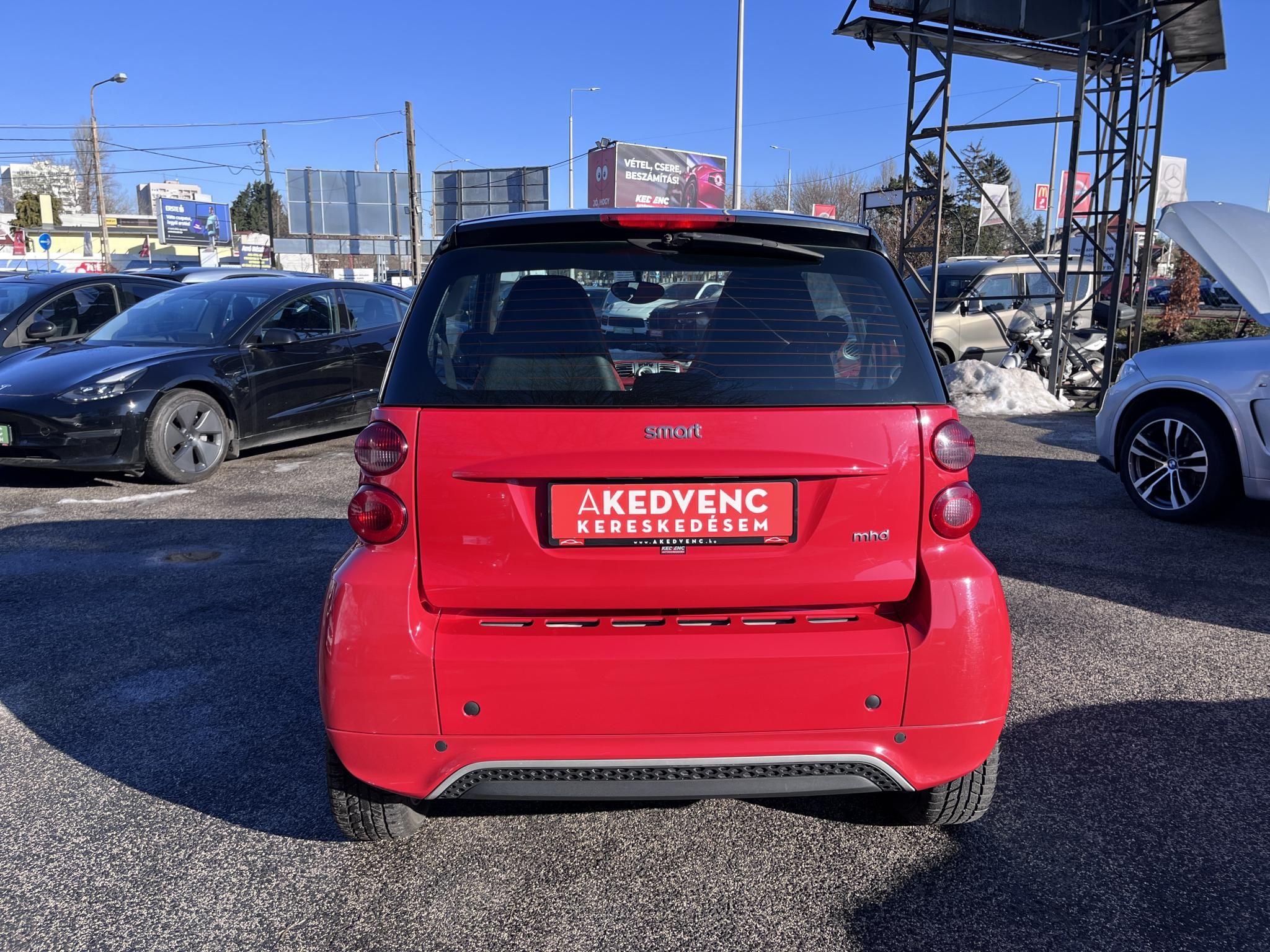 SMART FORTWO 1.0 Micro Hybrid Drive Pure Softouch COUPE 92e km. panoráma tető. frissen szervizelt