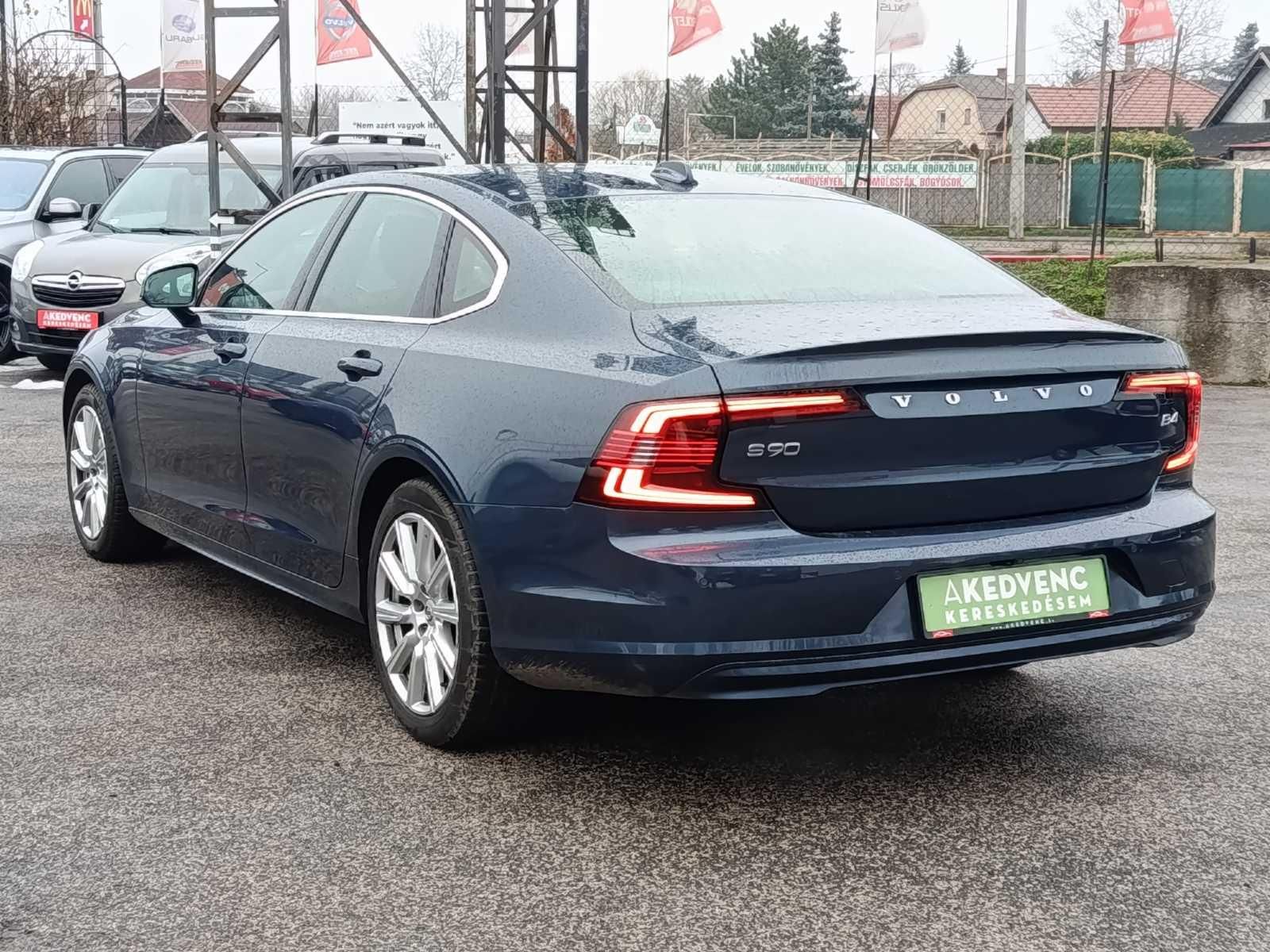 VOLVO S90 2.0 [B4] MHEV Inscription Geartronic harman/kardon hangrendszer. végig vezetett szervizkönyv