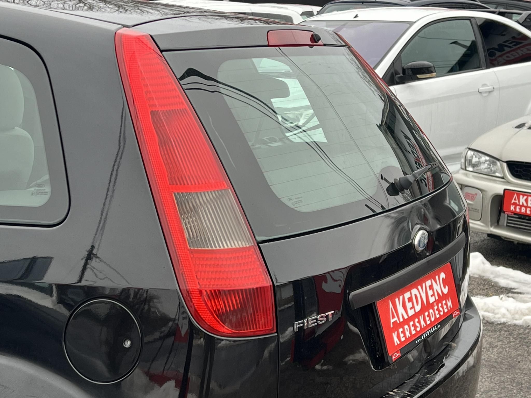 FORD FIESTA 1.3 Comfort Semmi extra.....még 1 év műszaki!