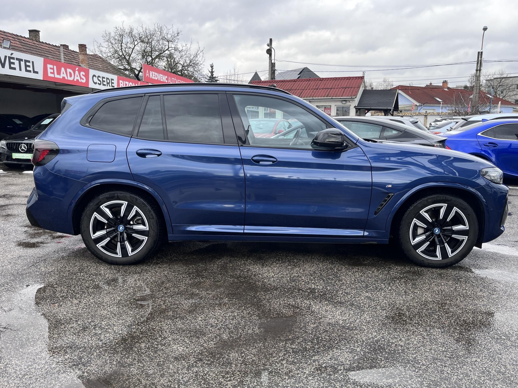 BMW IX3 73,9kWh M-sport Carplay Panoráma tető ÁFÁS-ÁR!