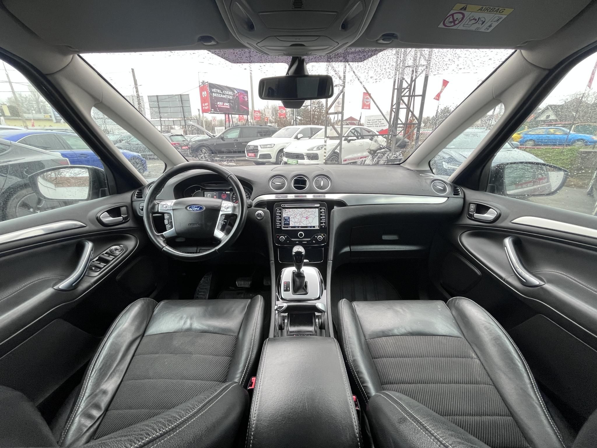 FORD S-MAX 2.0 TDCi Business Powershift Tempomat. fűthető ülések. navigáció. téli-nyári kerékszett