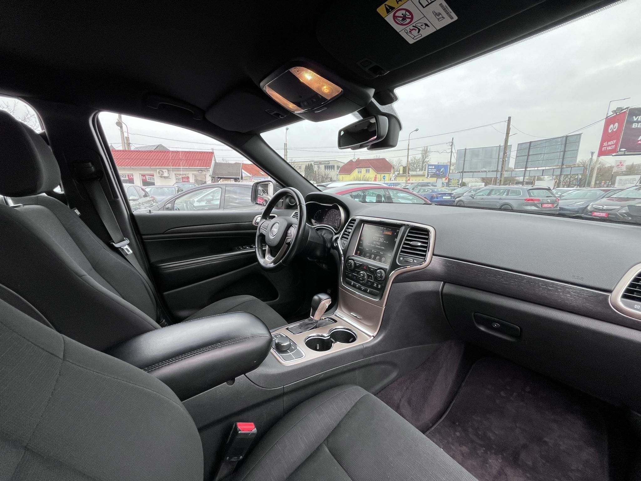 JEEP GRAND CHEROKEE 3.0 V6 CRD Laredo (Automata) 4X4. felező váltó. digitális klíma. tetőcsomagtartó