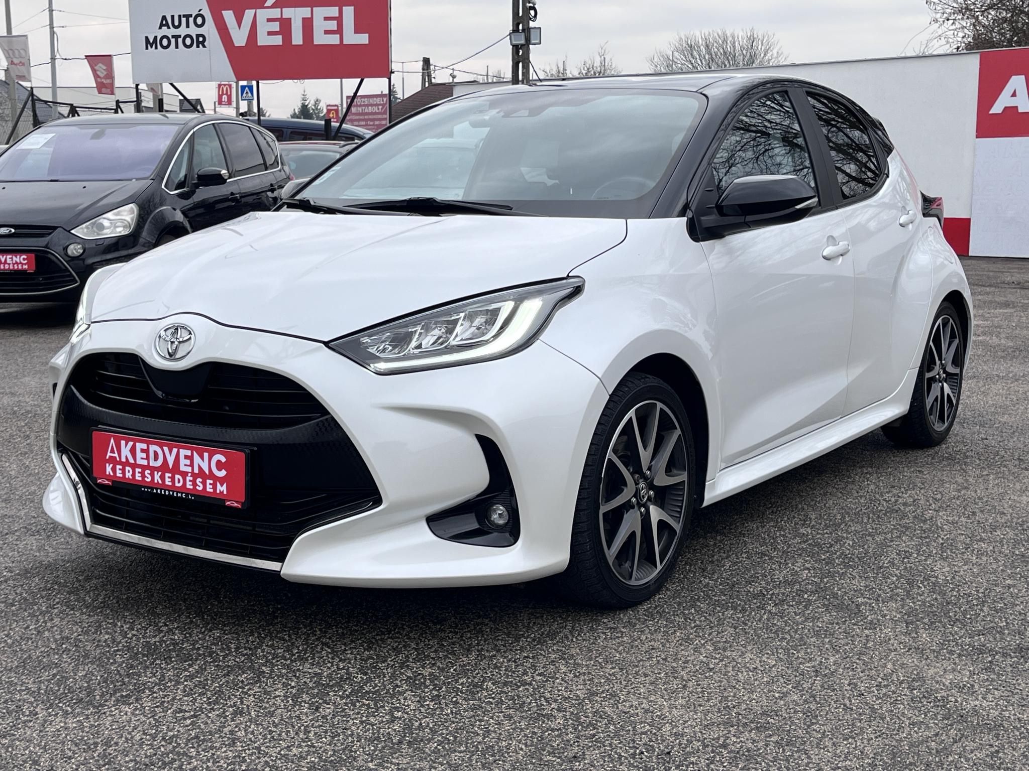 TOYOTA YARIS 1.5 VVT-i Selection Style Magyar. 109e km Kamera Digit Bőr