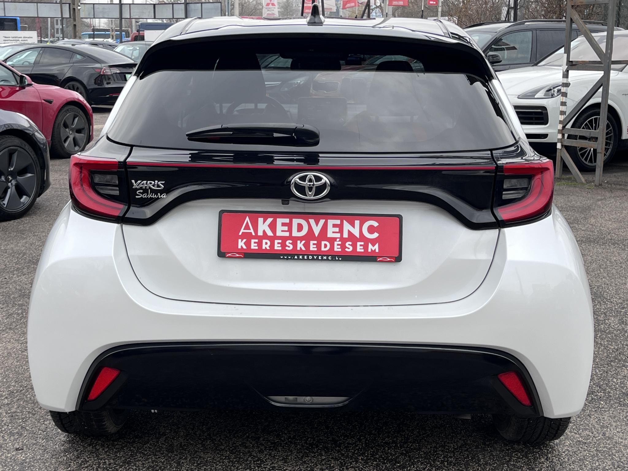 TOYOTA YARIS 1.5 VVT-i Selection Style Magyar. 109e km Kamera Digit Bőr