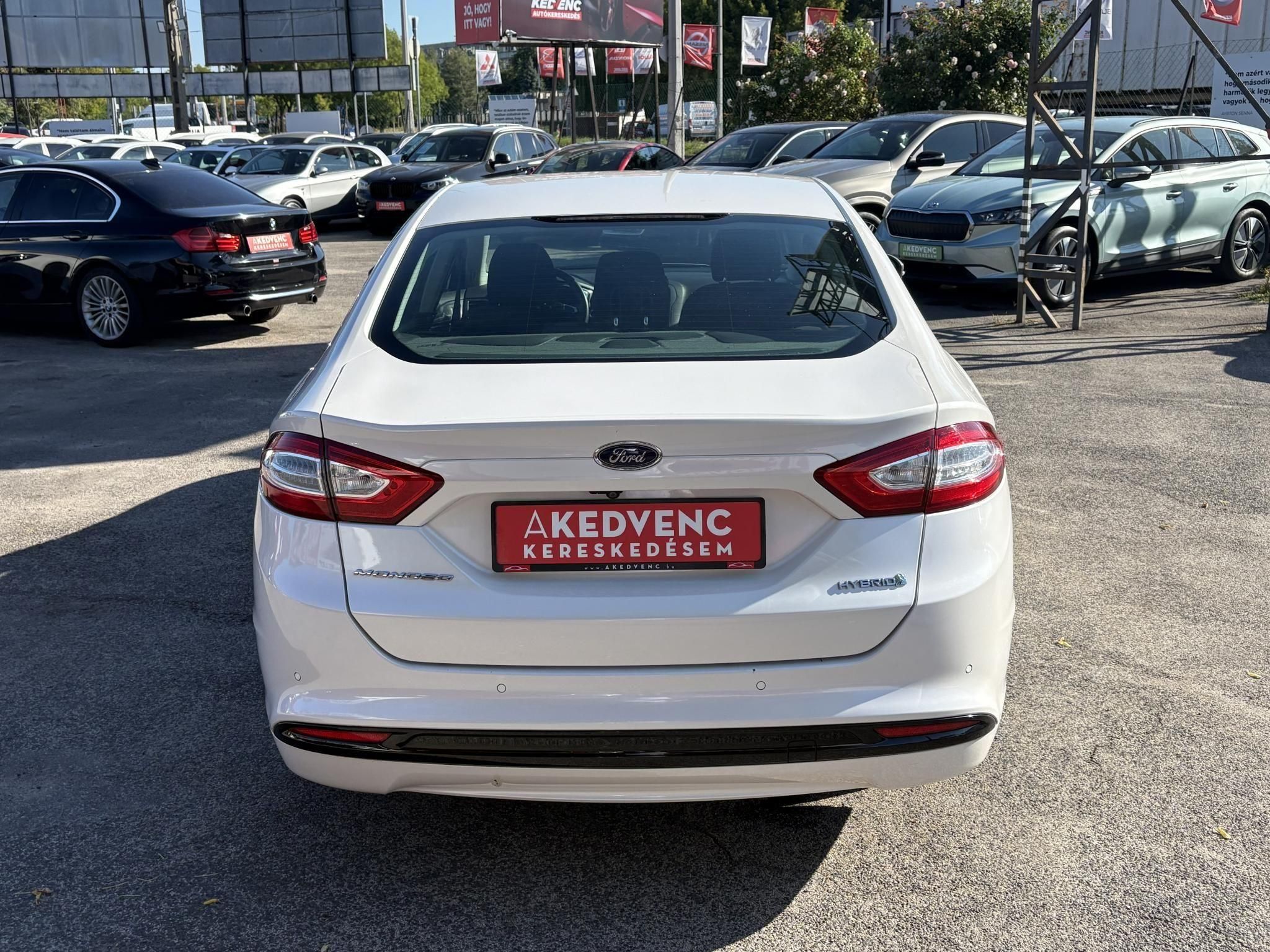 FORD MONDEO 2.0 HEV Titanium (Automata) Rendszeresen karbantartott Garanciális váltó!