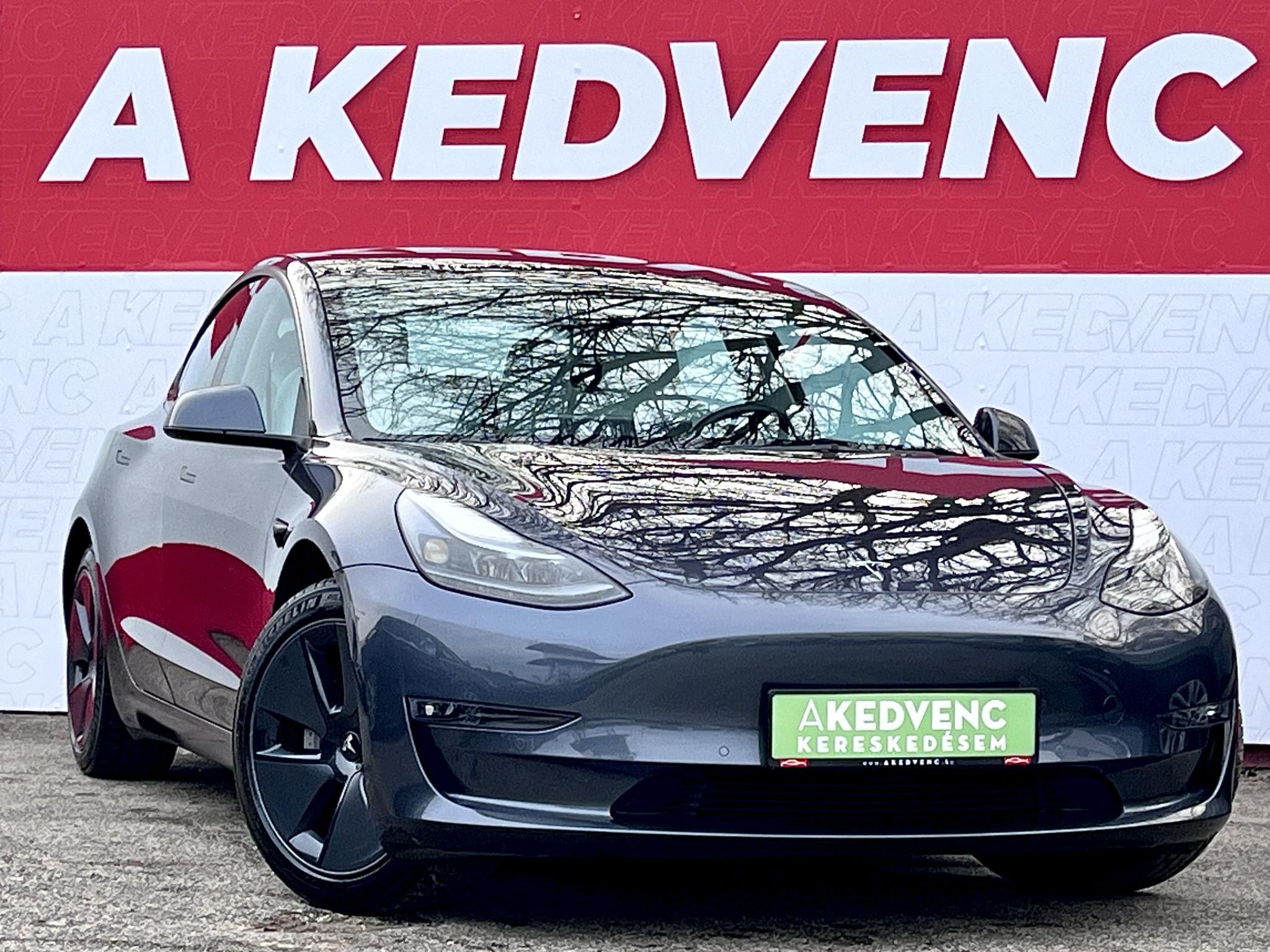 TESLA MODEL 3 Long Range AWD (Automata) 77e km. FEHÉR BELSŐ. mátrix LED. hőszivattyú. garanciális!
