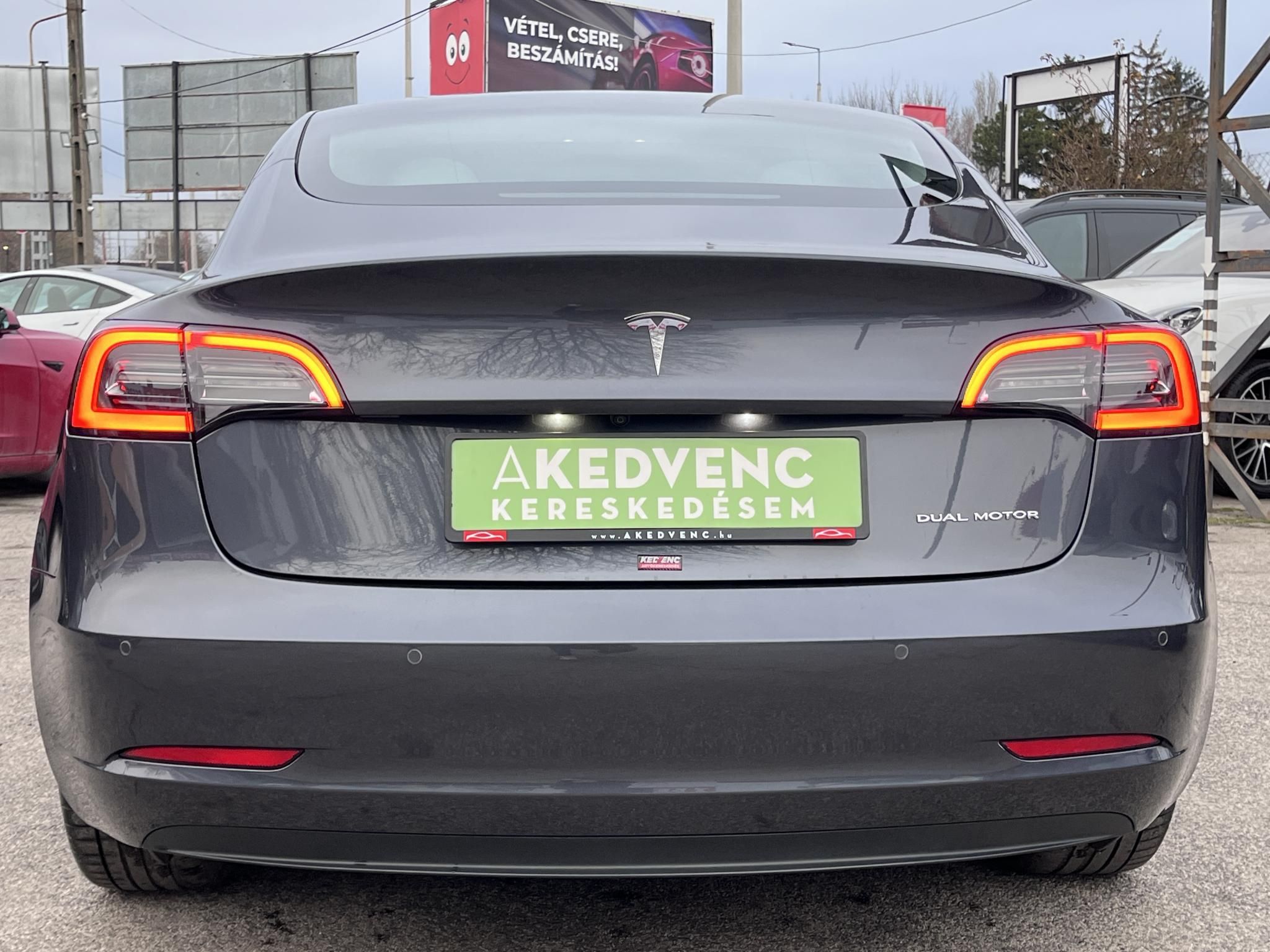 TESLA MODEL 3 Long Range AWD (Automata) 77e km. FEHÉR BELSŐ. mátrix LED. hőszivattyú. garanciális!