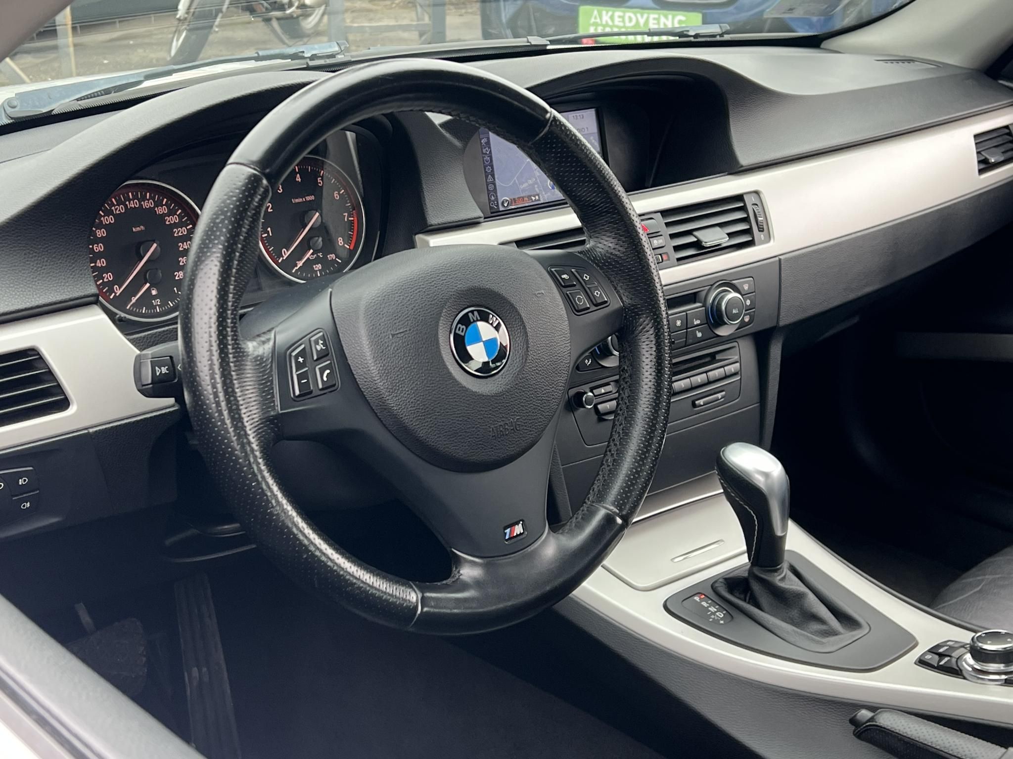 BMW 325i (Automata) Xenon Tempomat Ülésfűtés Bluetooth Navi PDC Friss vizsga!