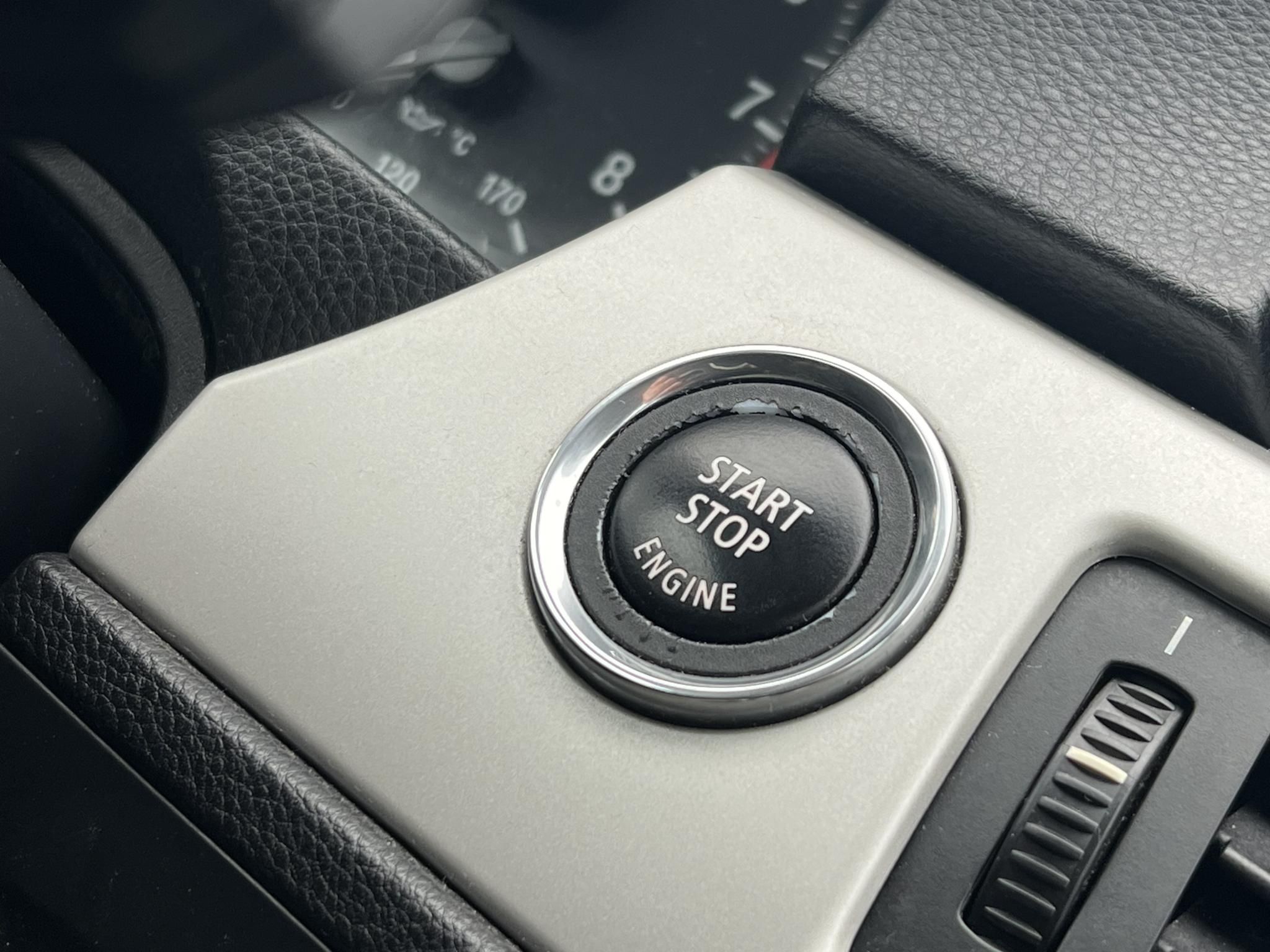 BMW 325i (Automata) Xenon Tempomat Ülésfűtés Bluetooth Navi PDC Friss vizsga!