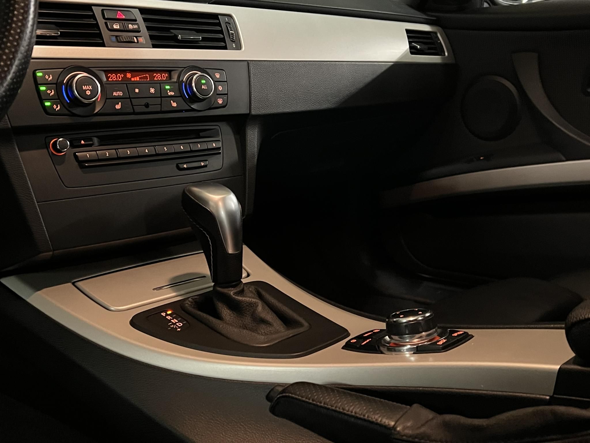 BMW 325i (Automata) Xenon Tempomat Ülésfűtés Bluetooth Navi PDC Friss vizsga!