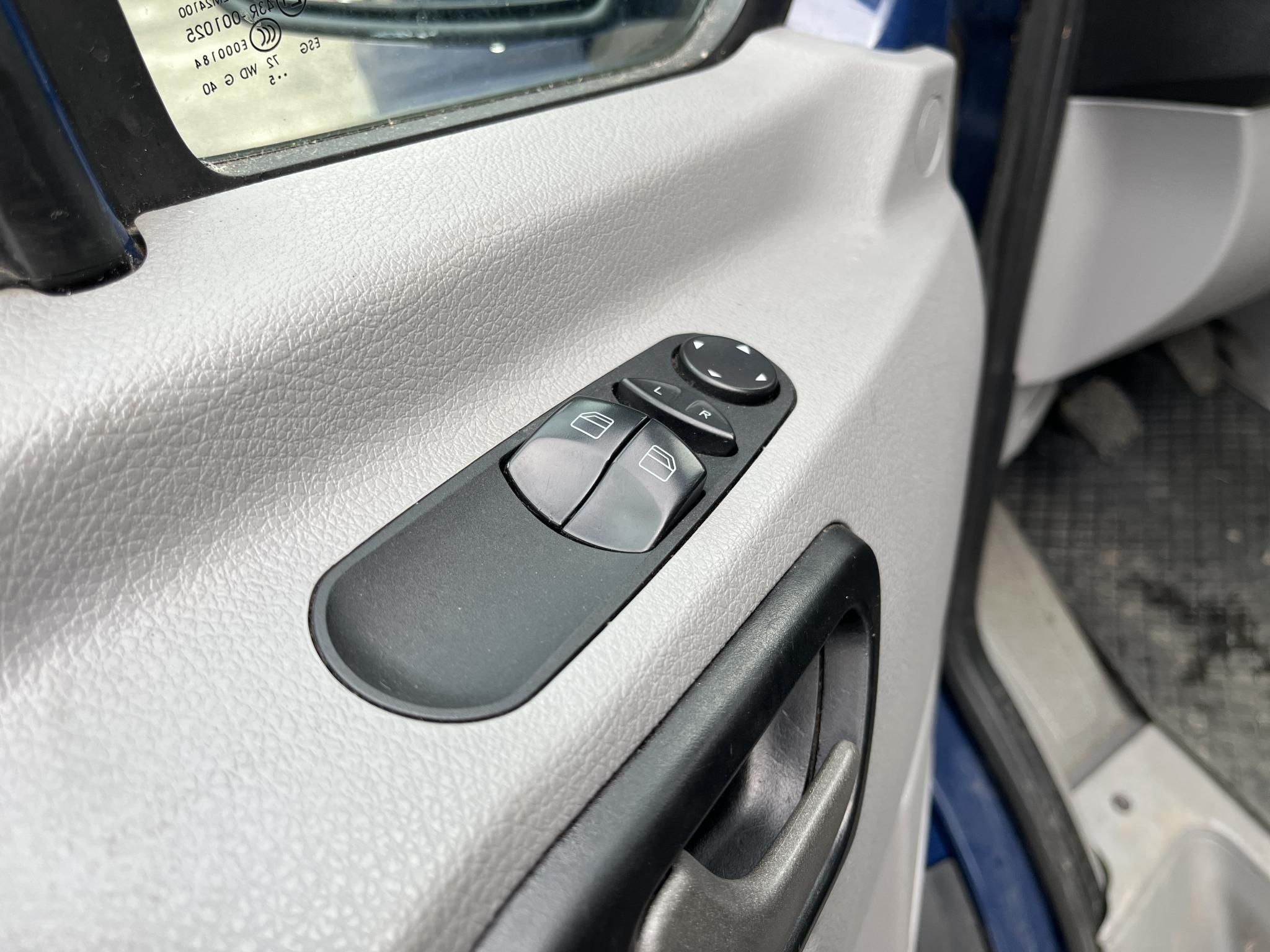 MERCEDES-BENZ SPRINTER 316 CDI 906.633.13 Friss műszaki vizsga! Kamera Ülésfűtés Vonóhorog Tolatóradar Bi-xenon Állófűtés