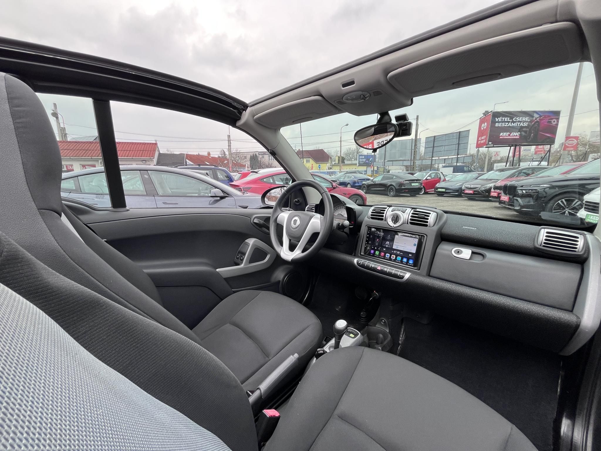 SMART FORTWO CABRIO 1.0 Pure Softip Kormányváltó. ülésfűtés. téli-nyári kerékszett