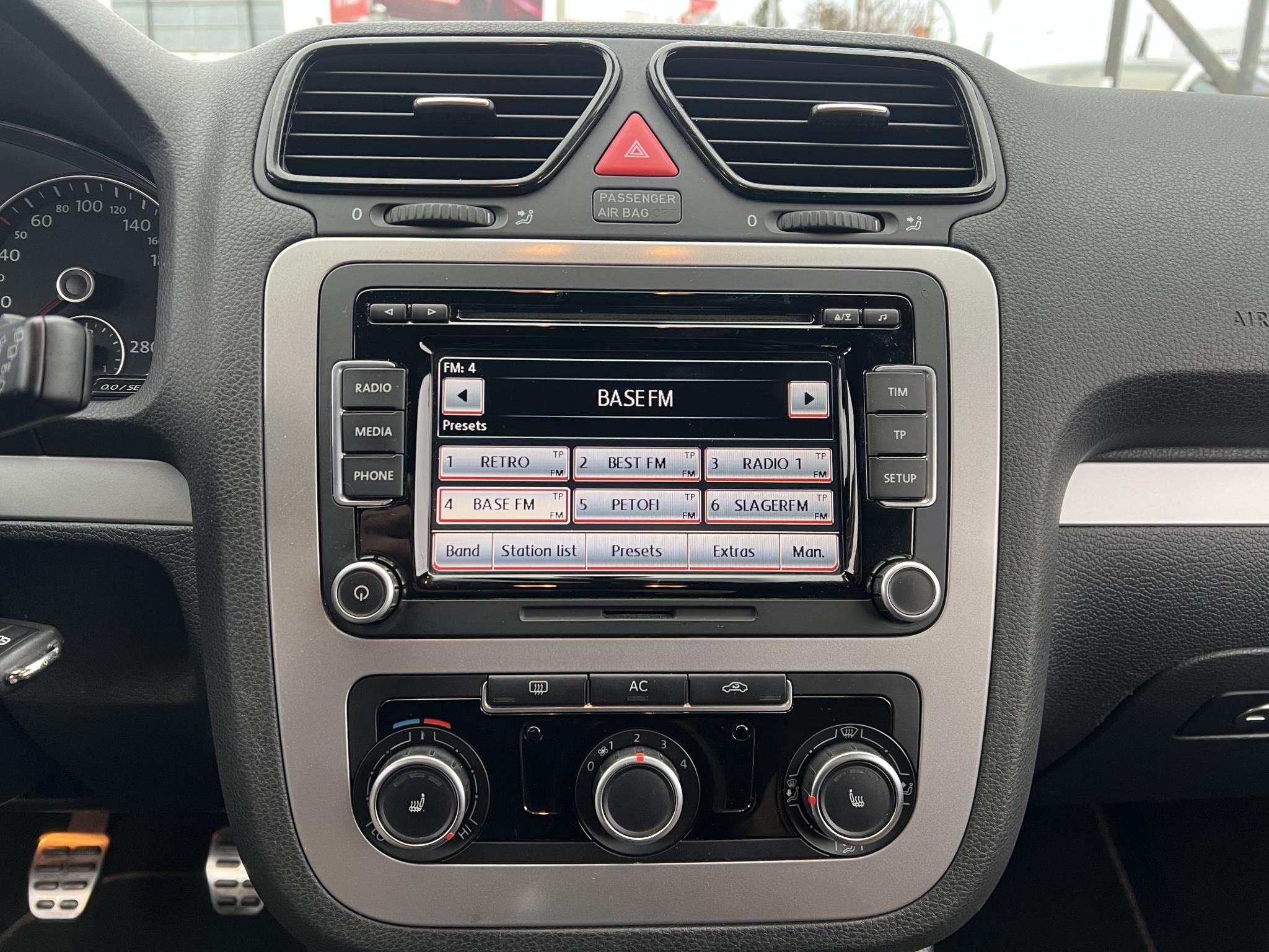 VOLKSWAGEN SCIROCCO 2.0 CR TDI Klíma Tempomat Bluetooth Multi kormány!