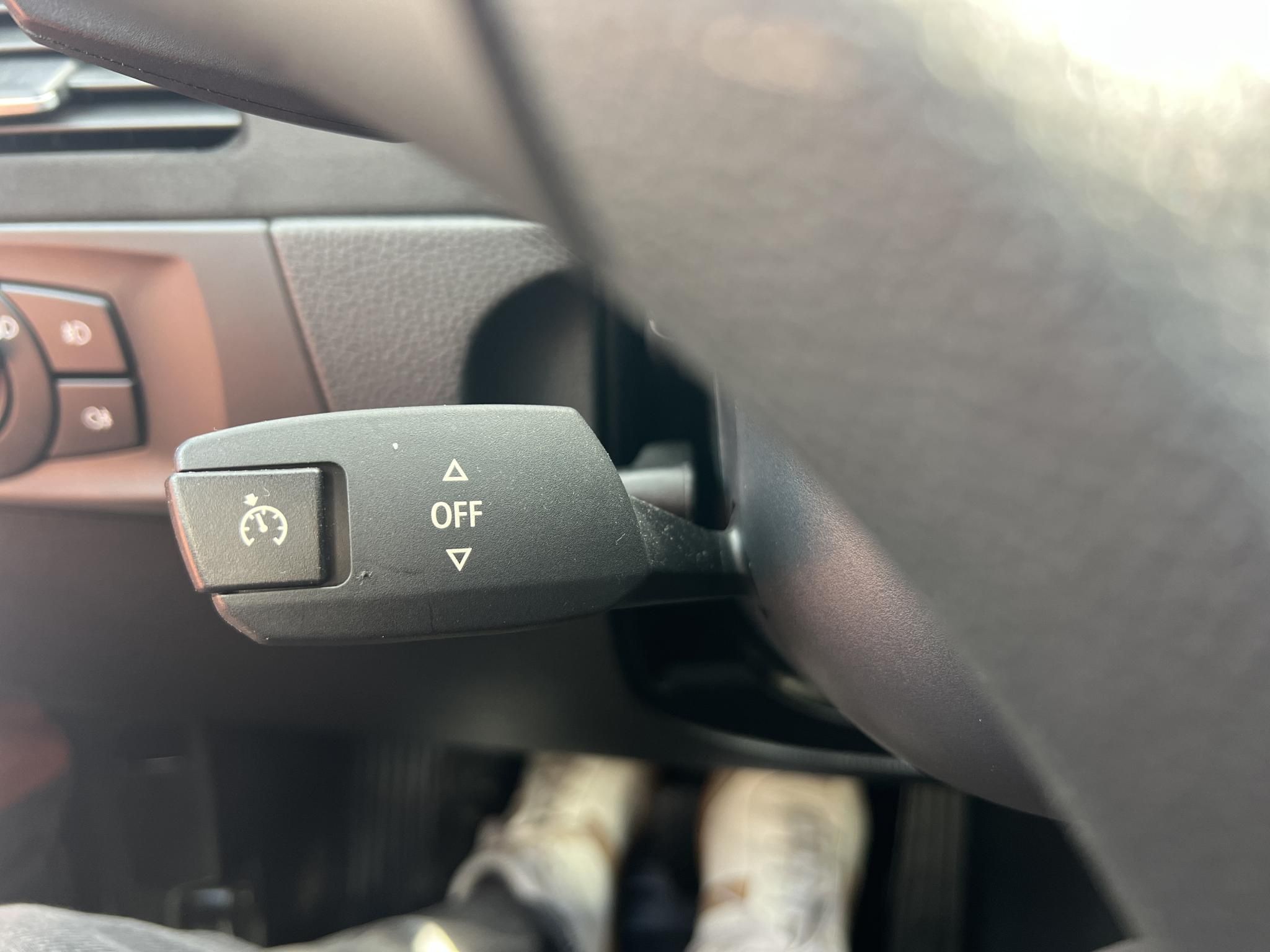 BMW 320d xDrive Touring (Automata) Bordó bőr belső.153e km. M.o.-i. panoráma tető ülésfűtés frissen szervizelt!