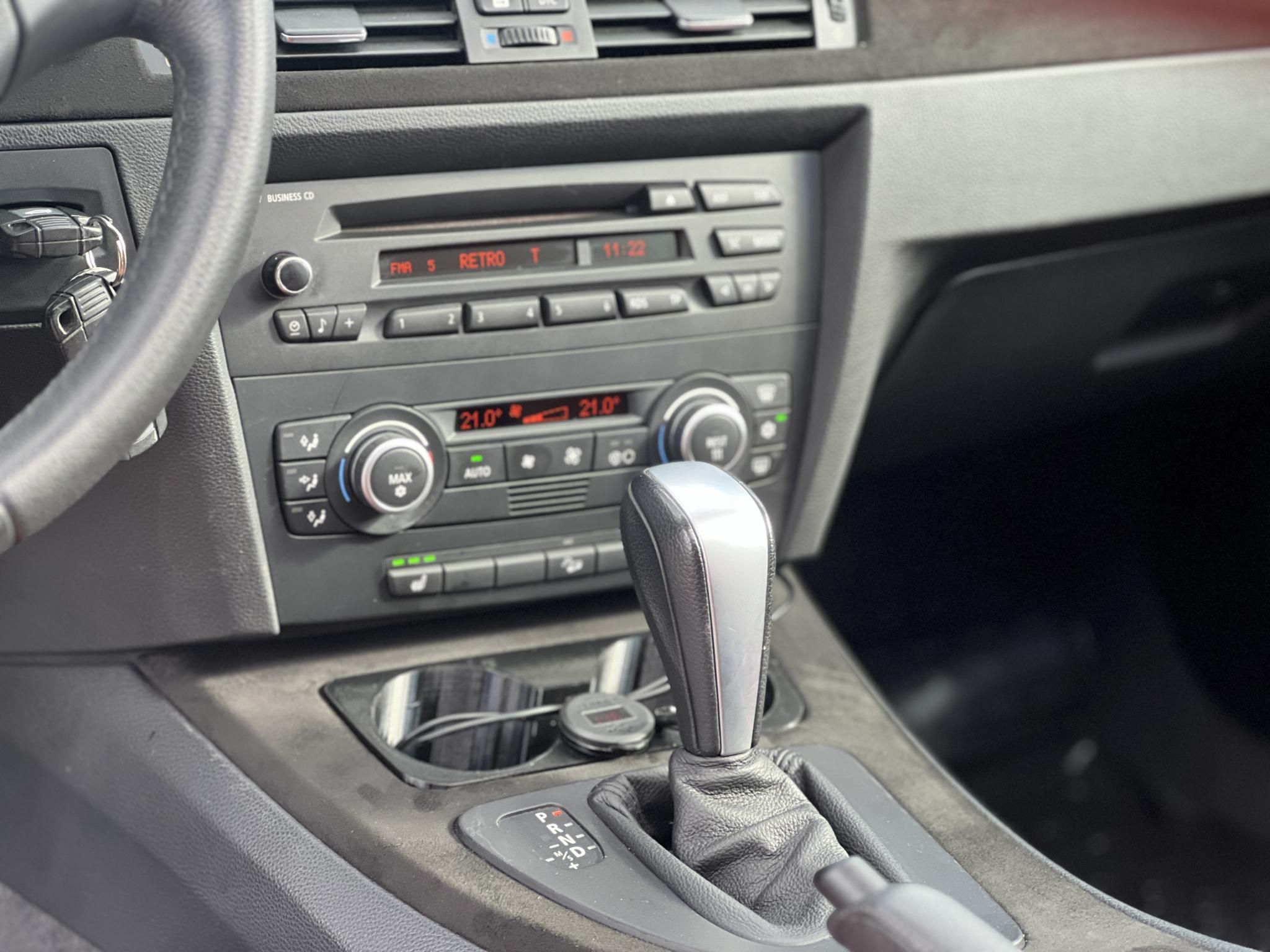 BMW 320d xDrive Touring (Automata) Bordó bőr belső.153e km. M.o.-i. panoráma tető ülésfűtés frissen szervizelt!