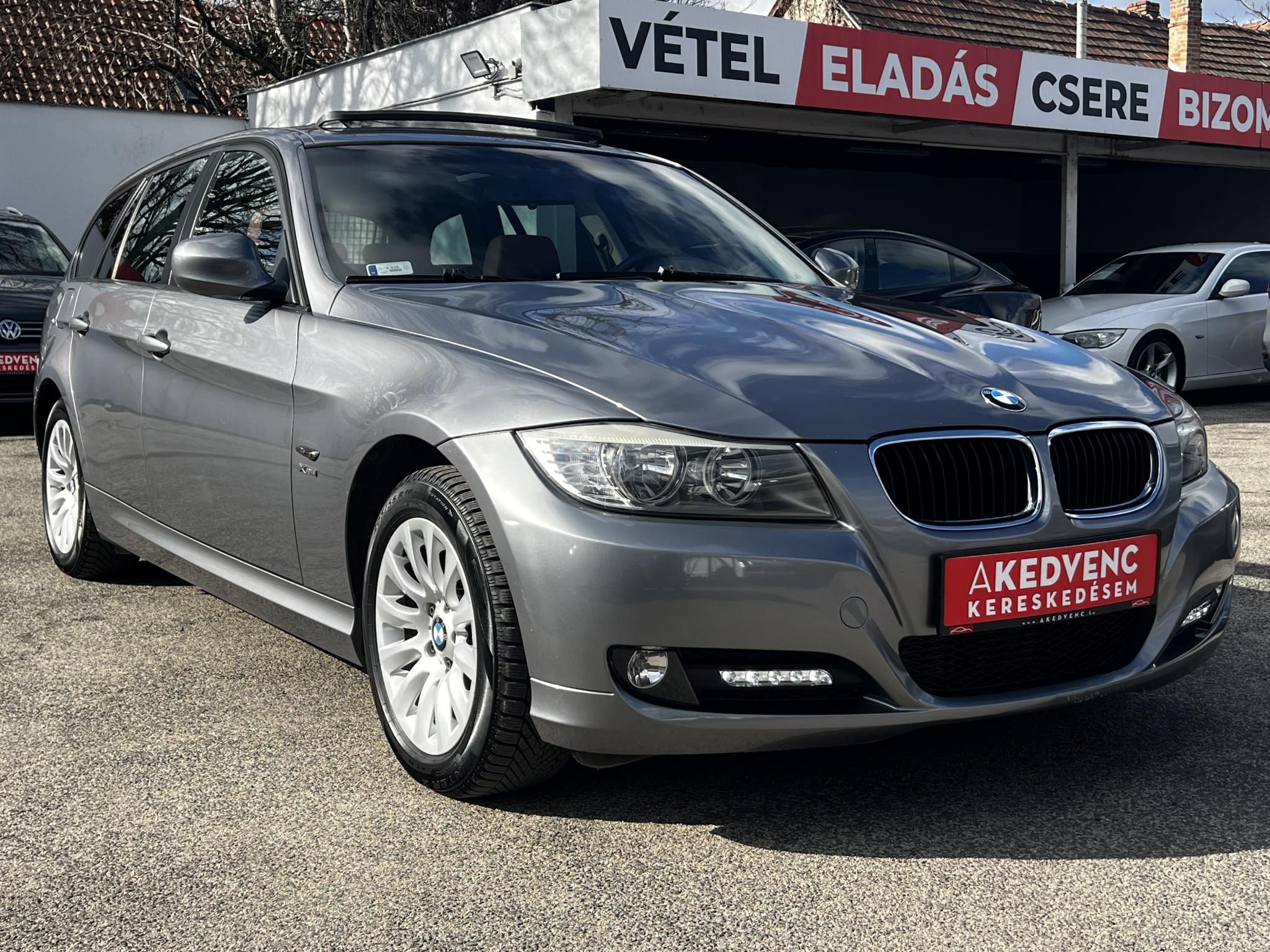 BMW 320d xDrive Touring (Automata) Bordó bőr belső.153e km. M.o.-i. panoráma tető ülésfűtés frissen szervizelt!
