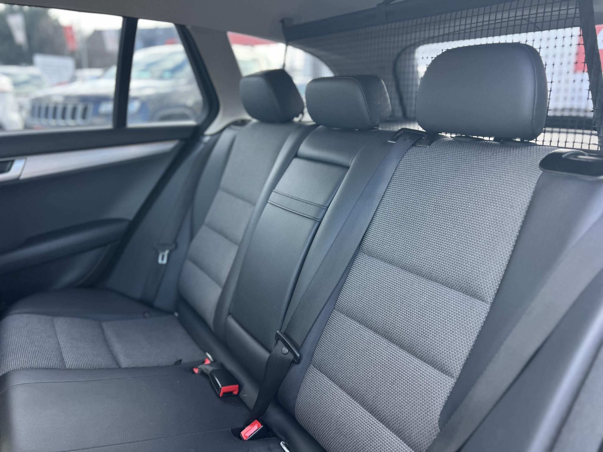 MERCEDES-BENZ C 250 T BlueEFFICIENCY Avantgarde (Automata) FACELIFT. Teljes szerviztörténet. vezérlés cserélve!