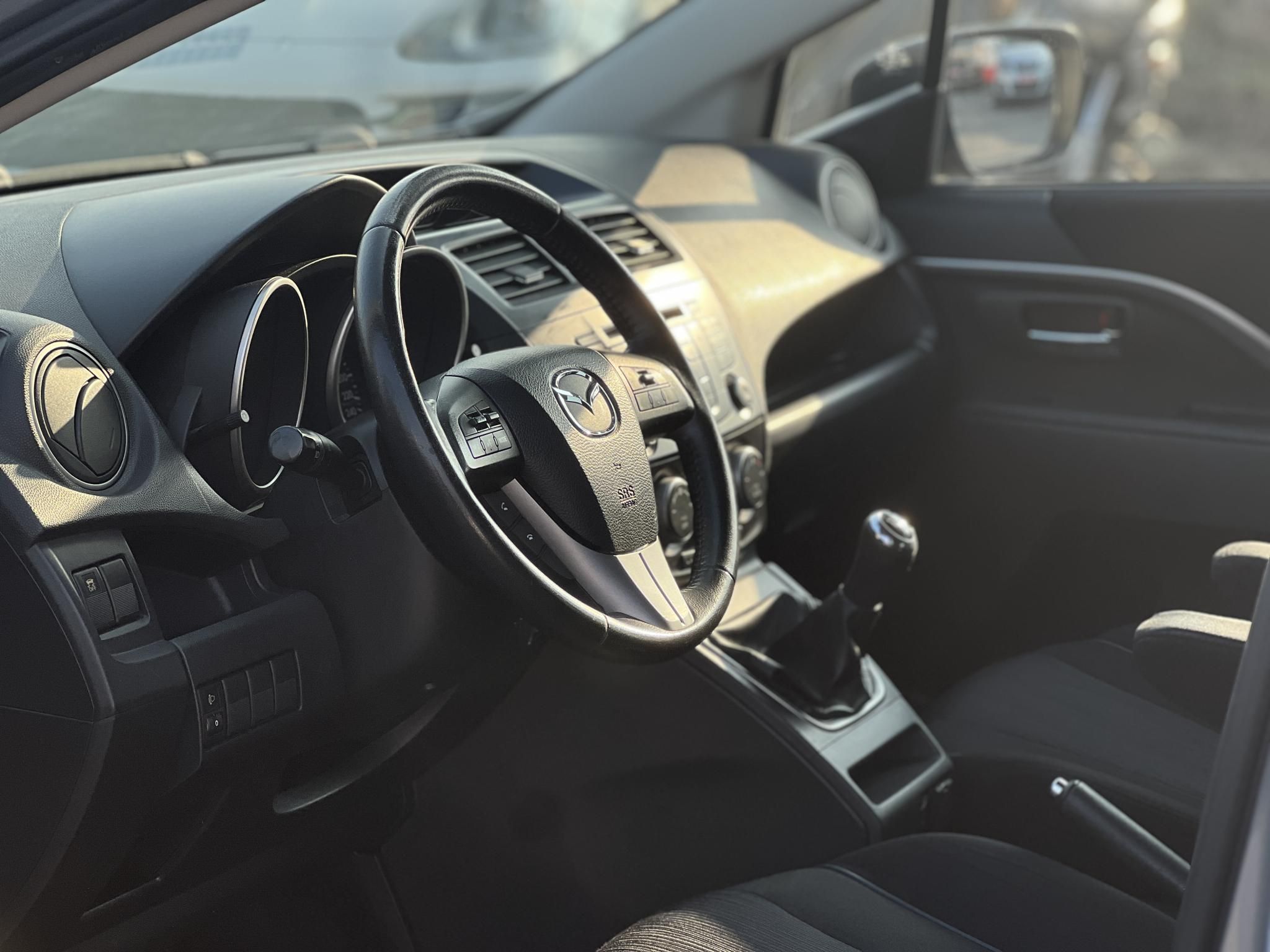 MAZDA 5 1.8 TX 7 személyes FACELIFT. Kétoldali tolóajtó. Új 4 évszakos gumik!