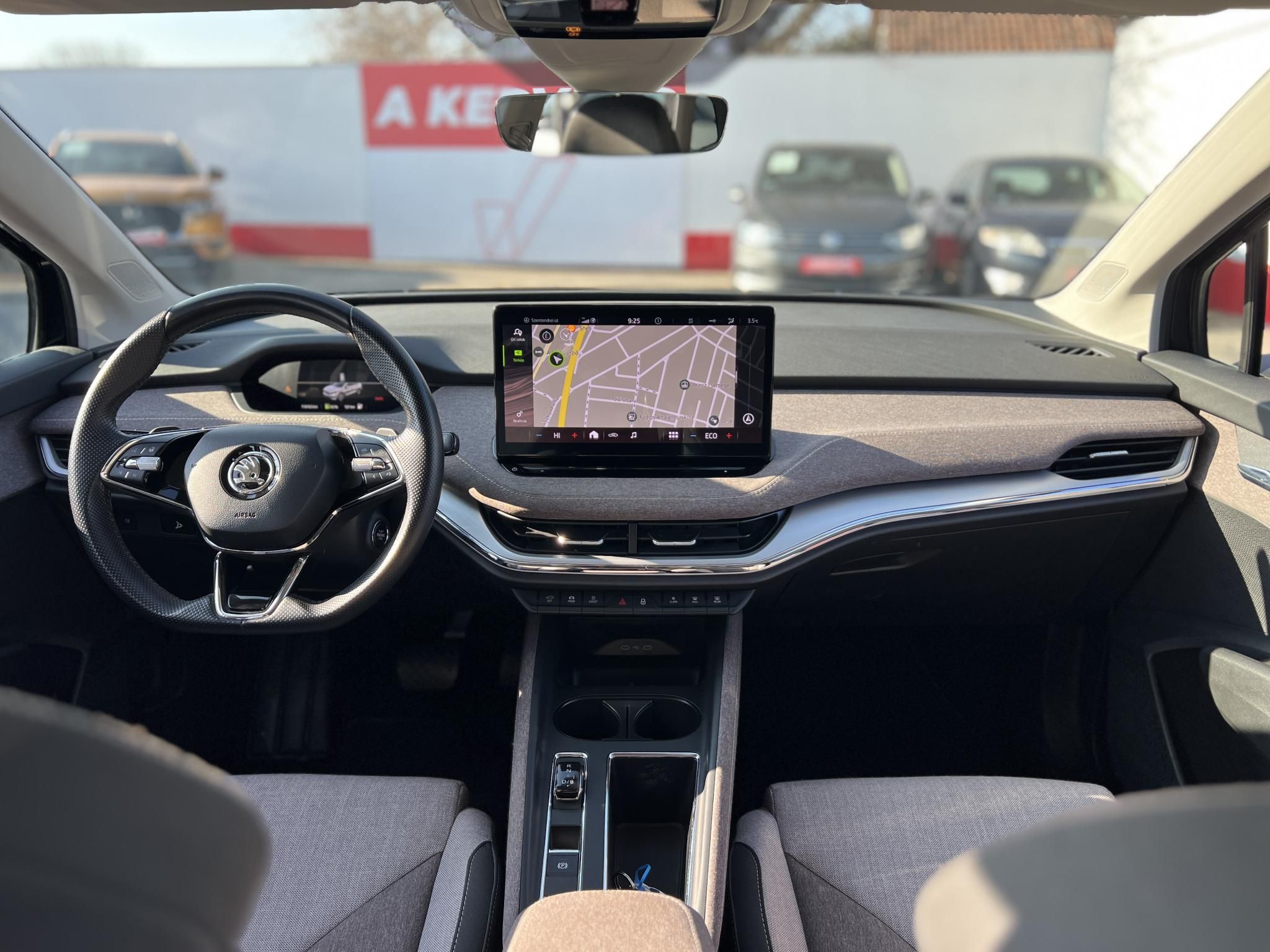 SKODA ENYAQ iV 60 Kitűnő állapot. 400km hatótáv!