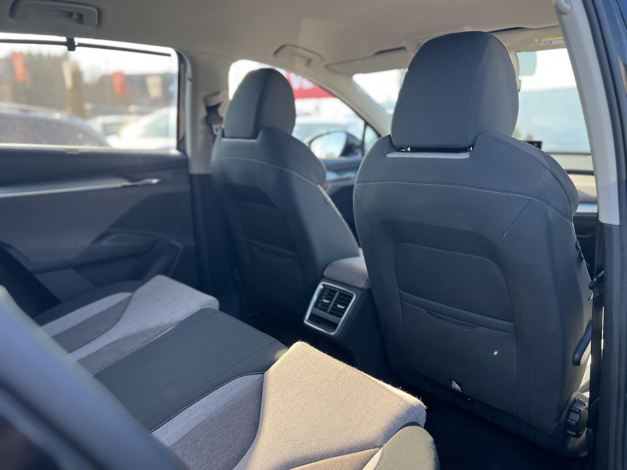 SKODA ENYAQ iV 60 Kitűnő állapot. 400km hatótáv!