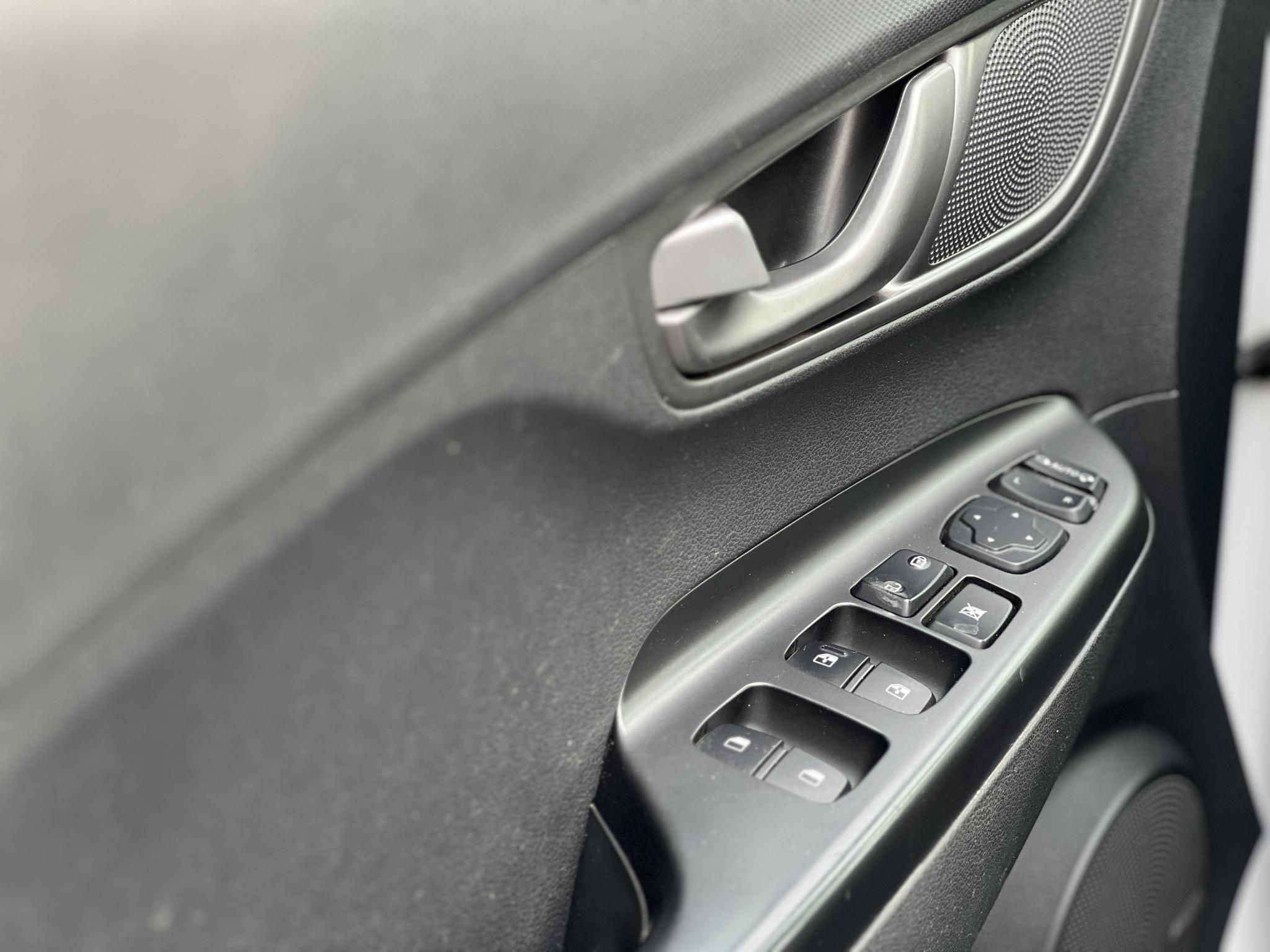 HYUNDAI KONA EV 64kWh Style 100% akku. HUD. sávtartó. CarPlay. 400km hatótáv!