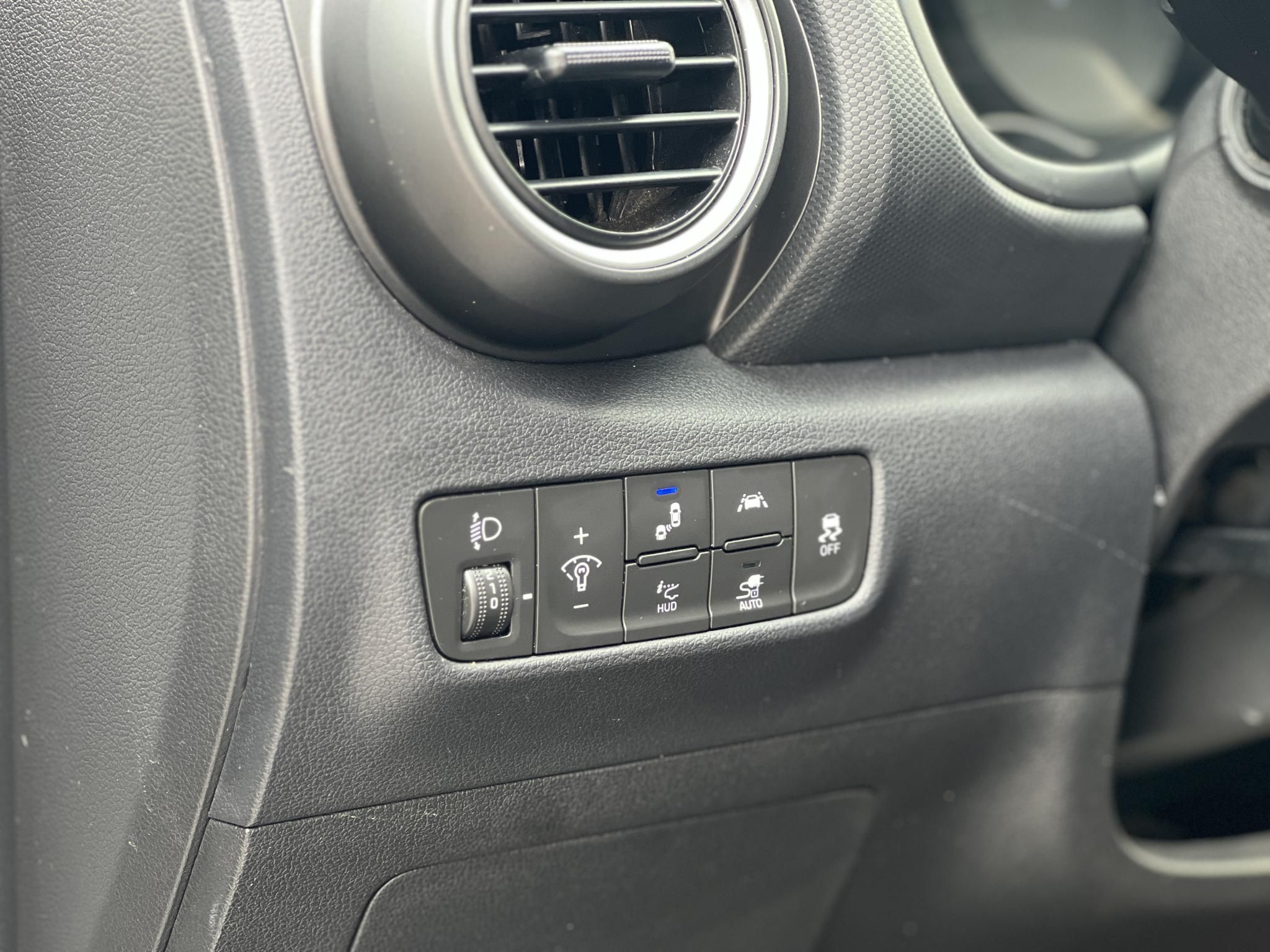 HYUNDAI KONA EV 64kWh Style 100% akku. HUD. sávtartó. CarPlay. 400km hatótáv!