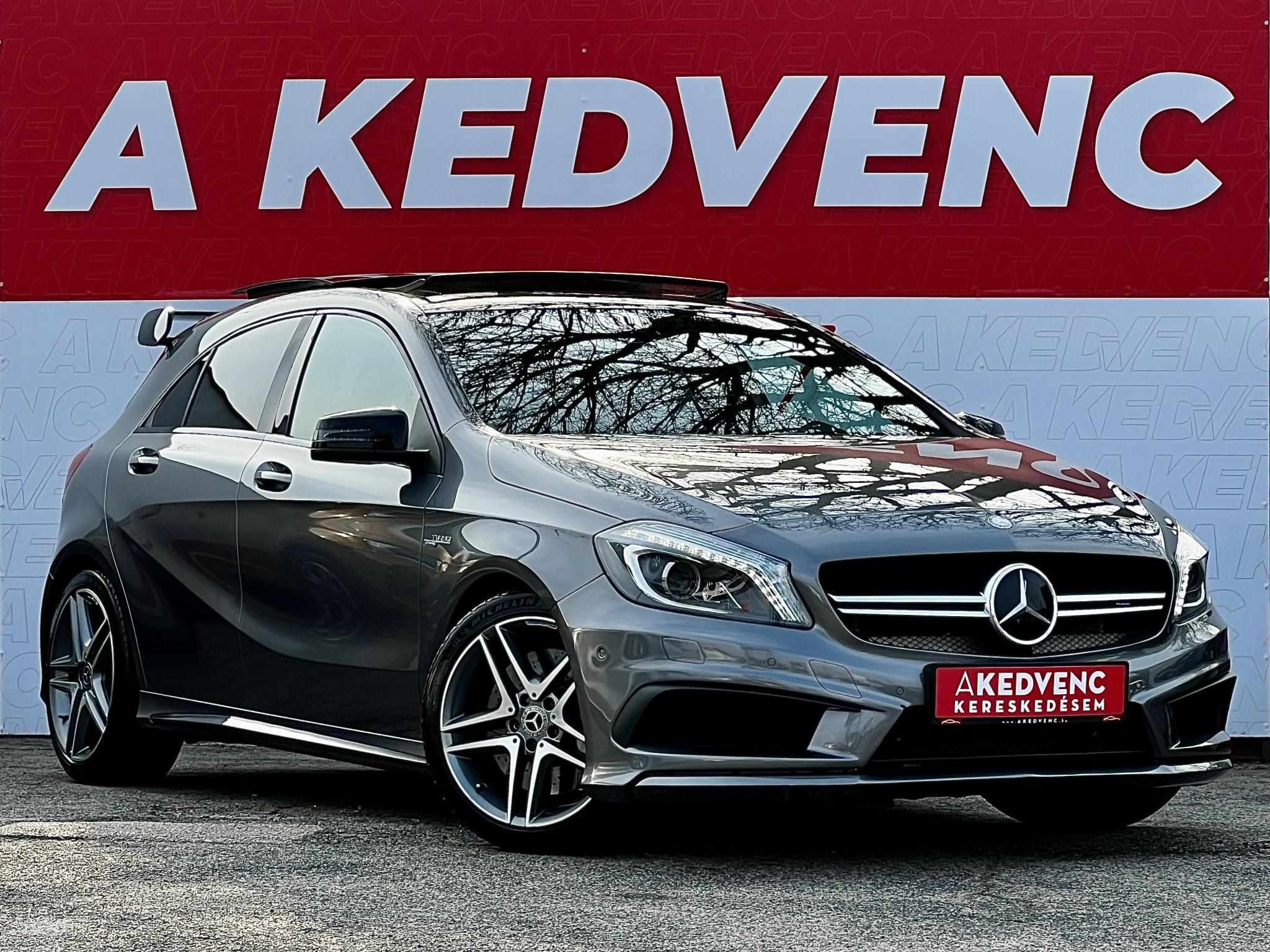 MERCEDES-AMG A 45 4Matic 7G-DCT 75e km. napfénytető. harman/kardon. memória. xenon