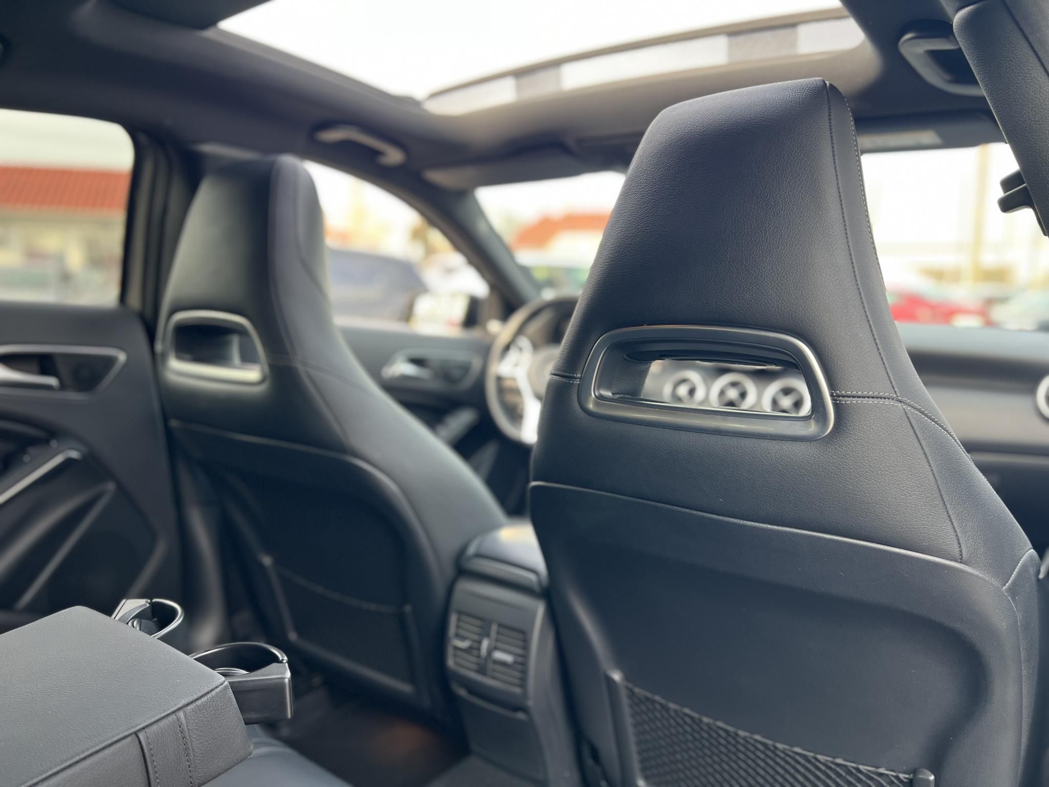 MERCEDES-AMG A 45 4Matic 7G-DCT 75e km. napfénytető. harman/kardon. memória. xenon