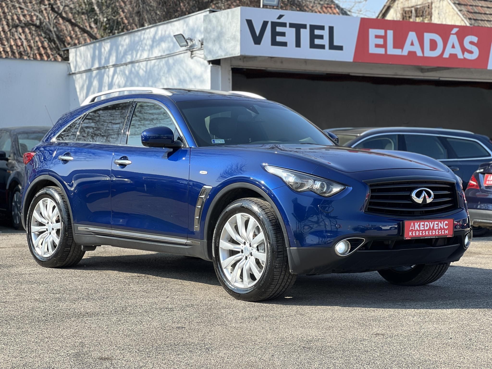 INFINITI QX70 QX70S 3.7 V6 Premium (Automata) EU6 105e km. Tempomat 360 kamera BOSE Téli-nyári garnitúra!