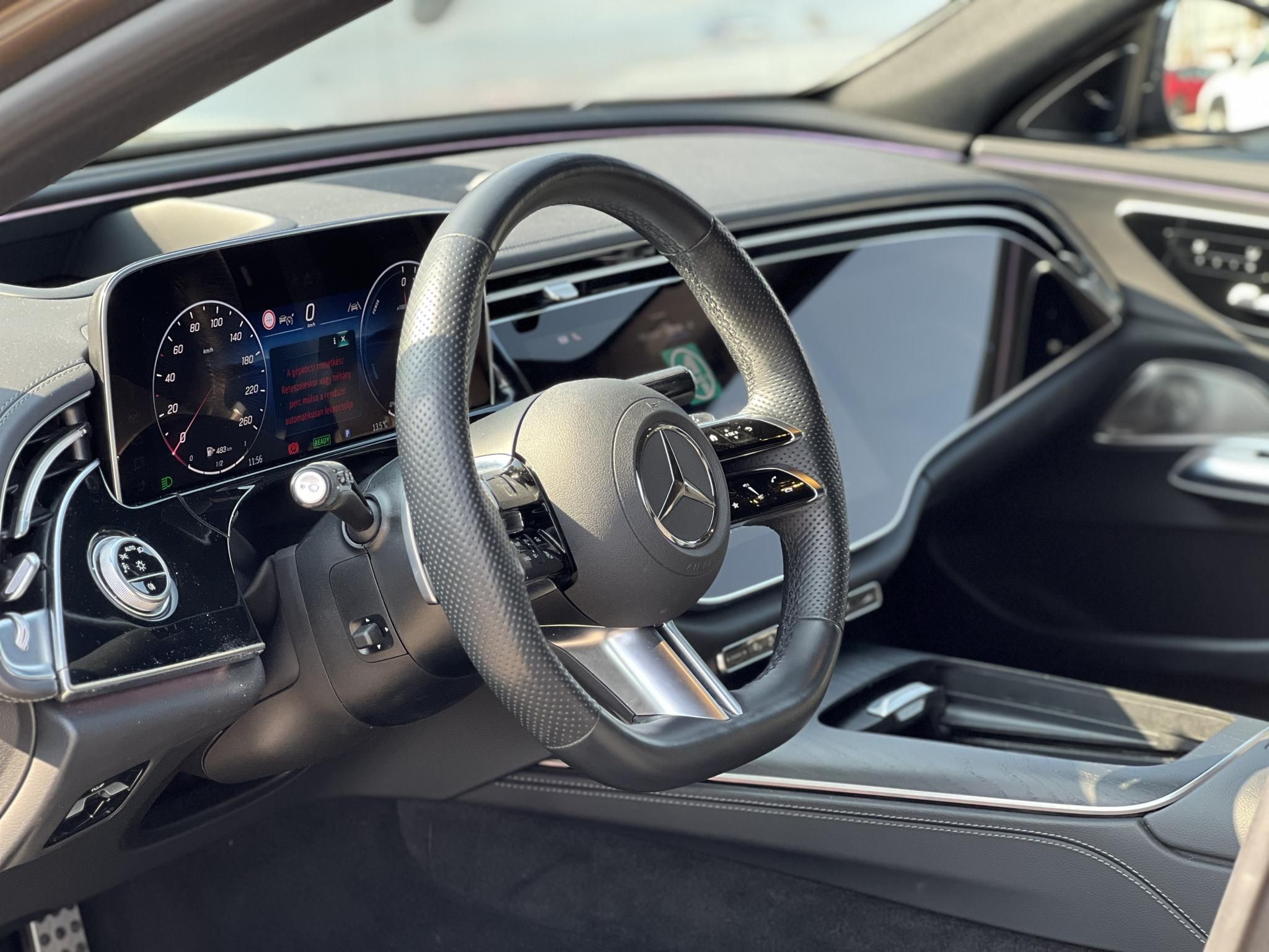 MERCEDES-BENZ E 300 e T 9G-TRONIC Plug-in hybrid AMG. 4D Burmester hifi 3DX2 kijelző Panorámatető Masszázs ülések!