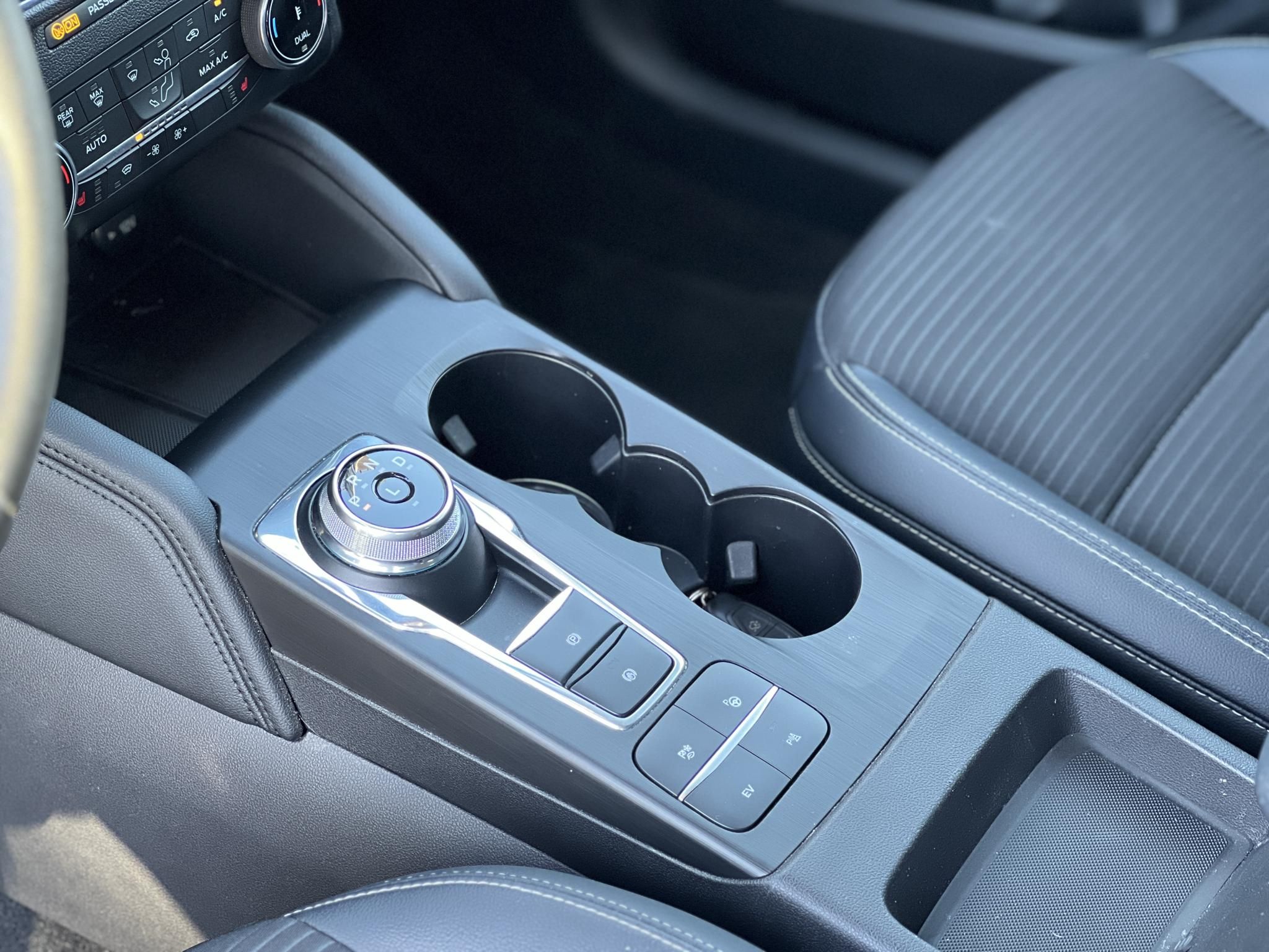 FORD KUGA 2.5 PHEV Titanium X CVT 44e km. Bang and Olufsen. Carplay. Ülésfűtés. Kifogástalan állapot!