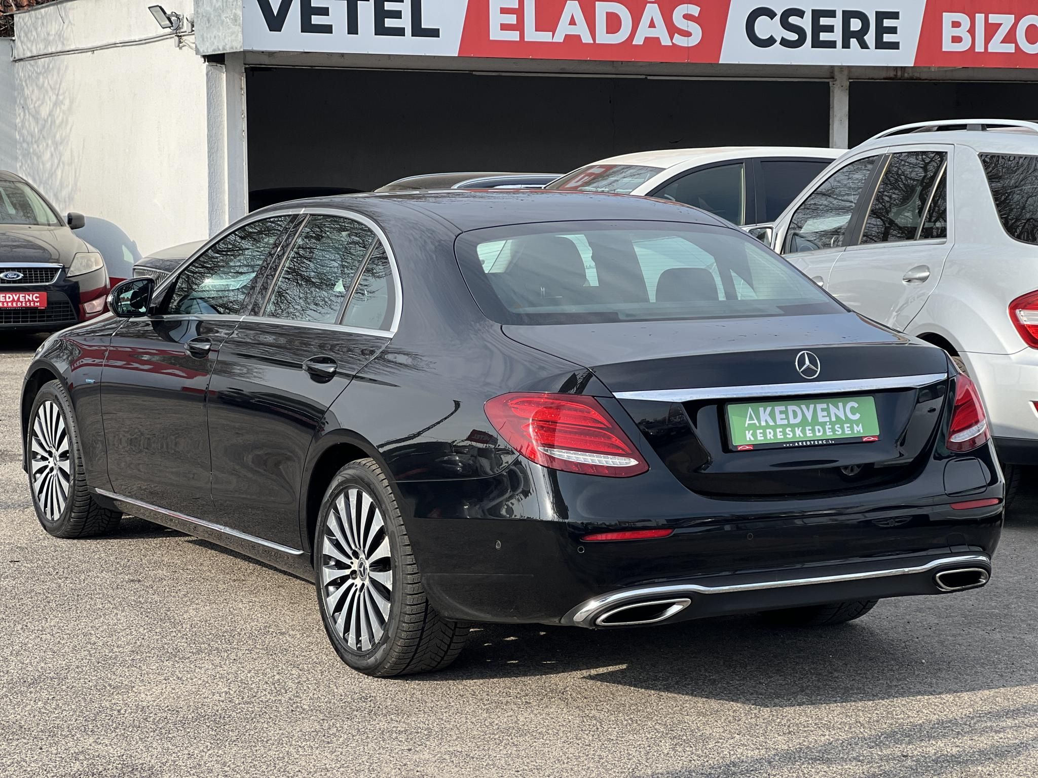 MERCEDES-BENZ E 350 e 9G-TRONIC 150e km. Bőr belső. kamera. frissen szervizelt