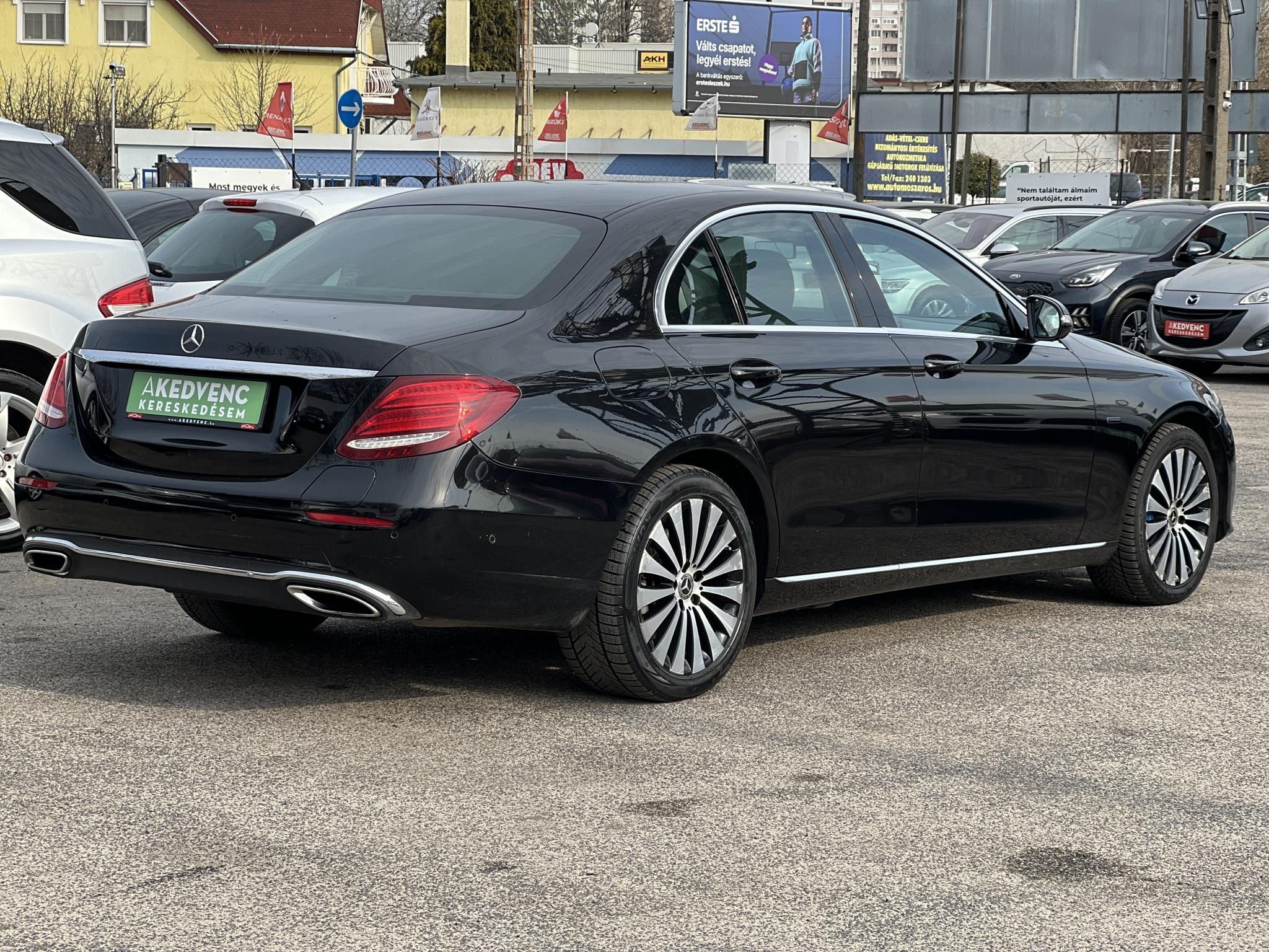 MERCEDES-BENZ E 350 e 9G-TRONIC 150e km. Bőr belső. kamera. frissen szervizelt