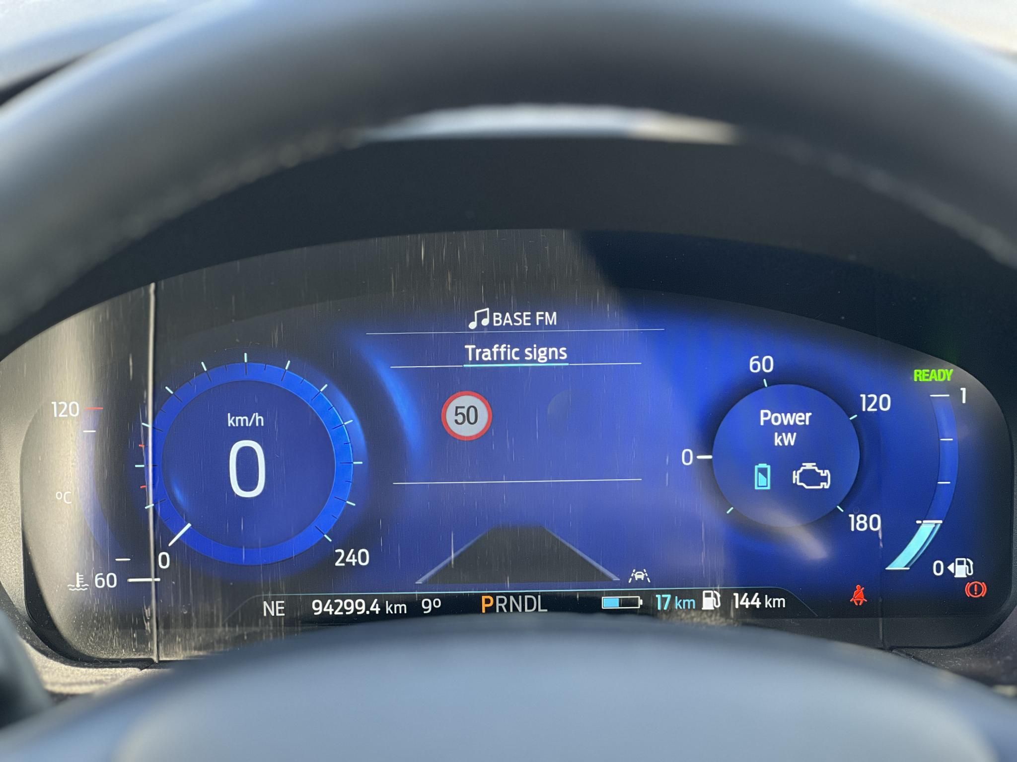 FORD KUGA 2.5 PHEV Titanium X CVT 94e km. Tempomat Ülésfűtés CarPlay Kamera Bluetooth