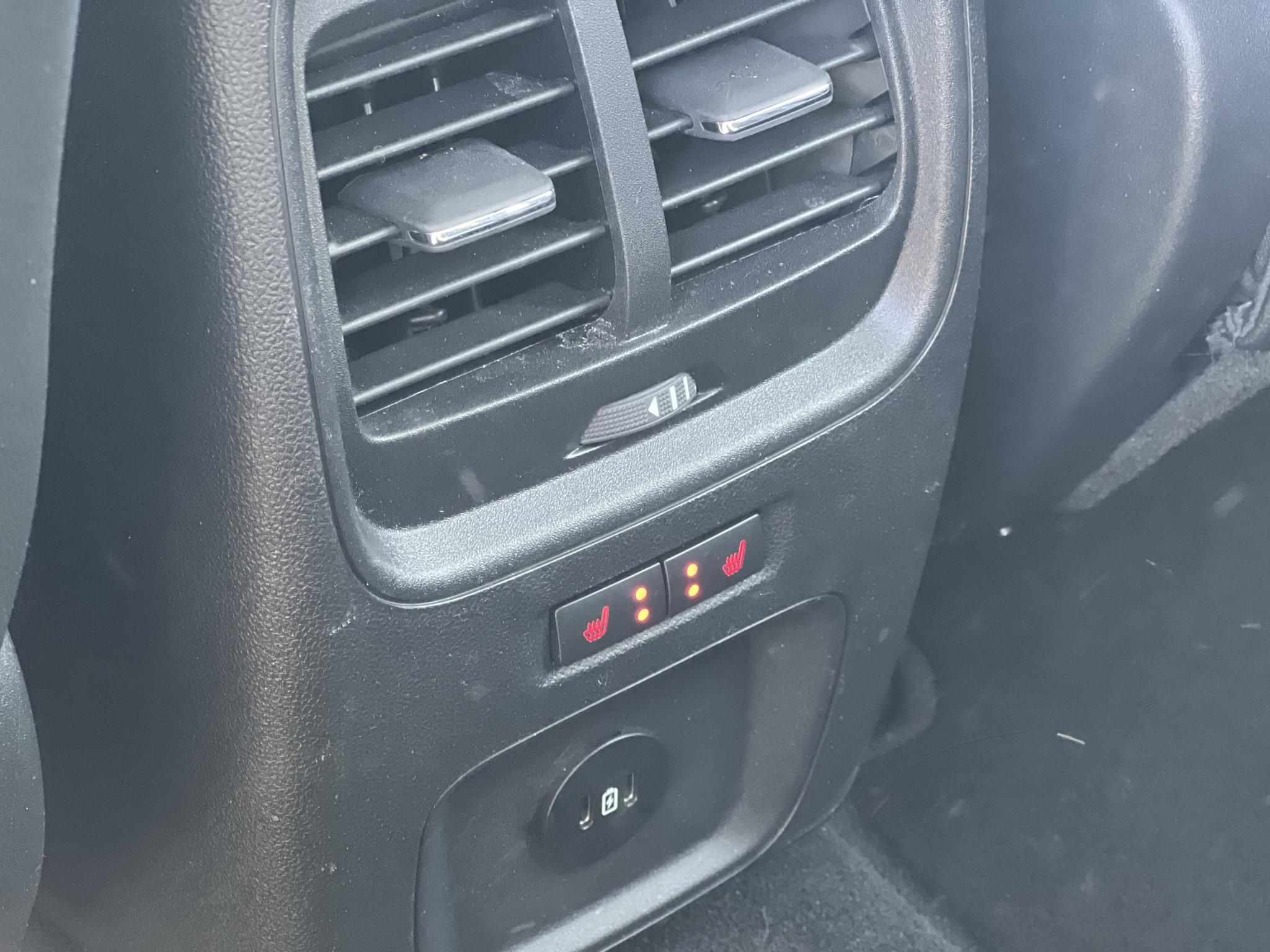 FORD KUGA 2.5 PHEV Titanium X CVT 94e km. Tempomat Ülésfűtés CarPlay Kamera Bluetooth