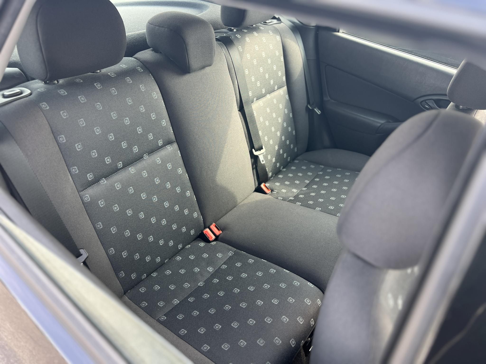 FORD FOCUS 1.4 Ambiente M.o.-i. 1.tul. Friss műszaki vizsga. Kifogástalan állapot!