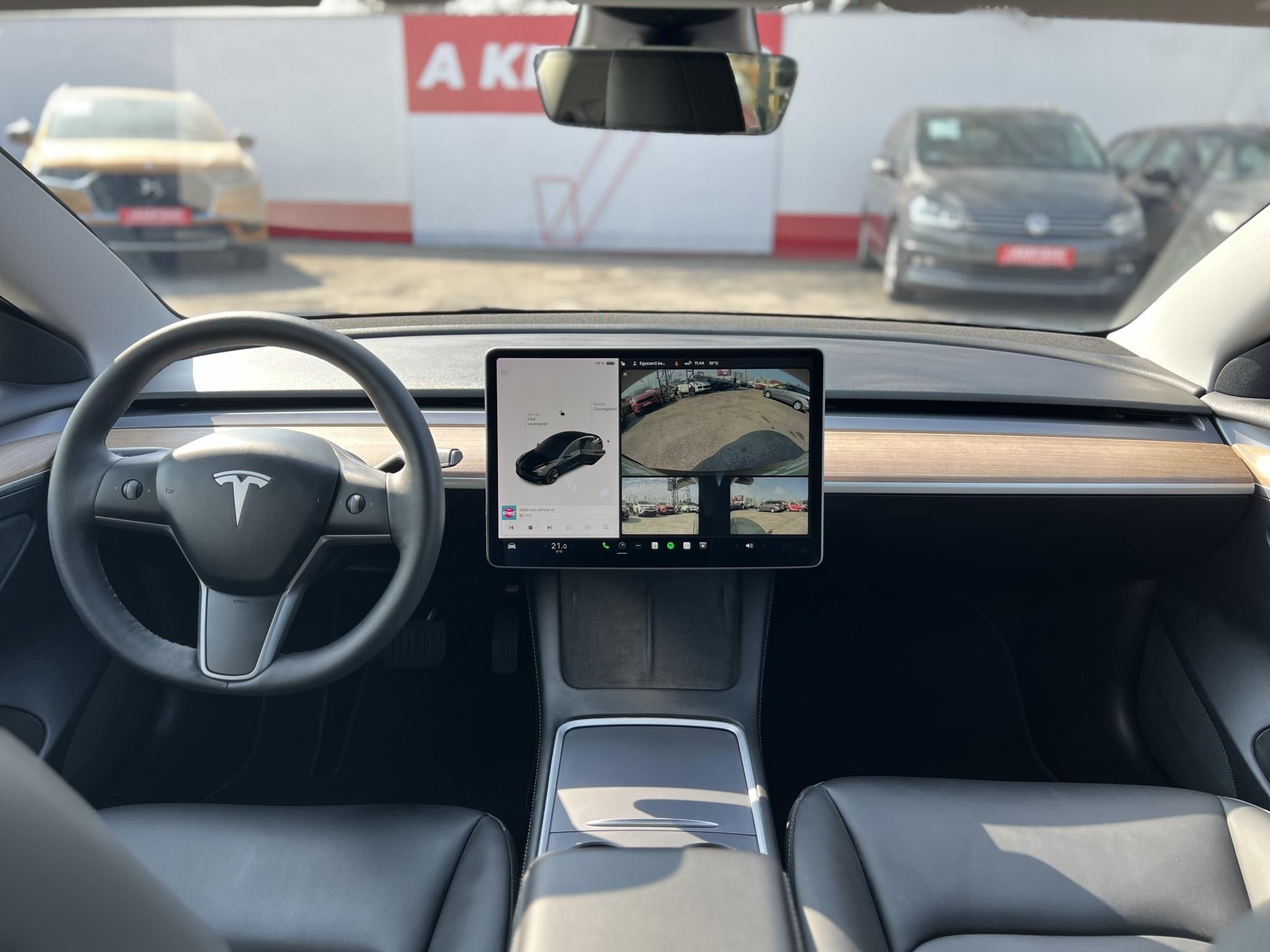 TESLA MODEL 3 Long Range AWD (Automata) 50e km. hőszivattyú. téli-nyári kerékszett